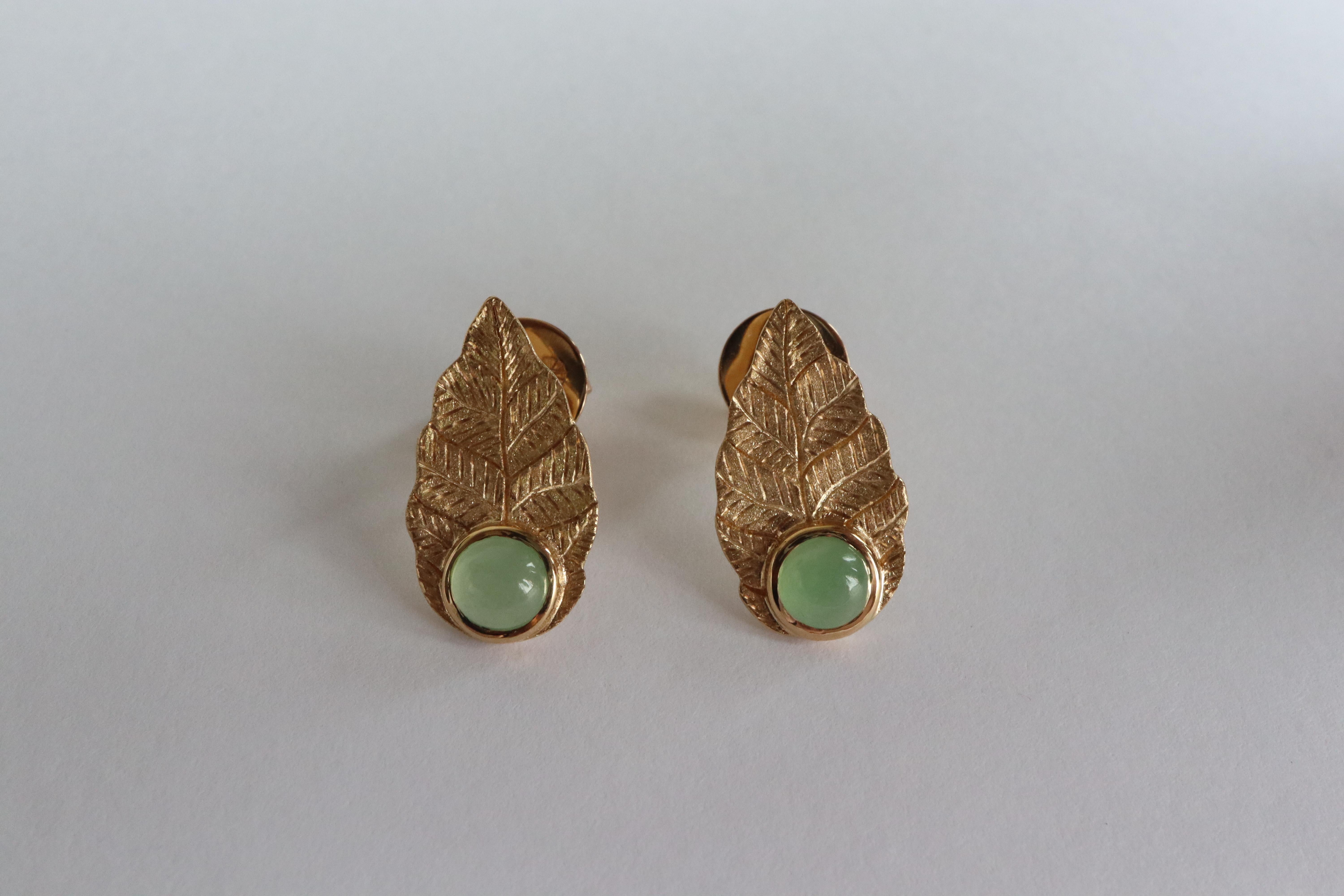 Burmese Natural Type A Jade with Textured Gold Leaf Stud Earrings by Burma JARS For Sale 1