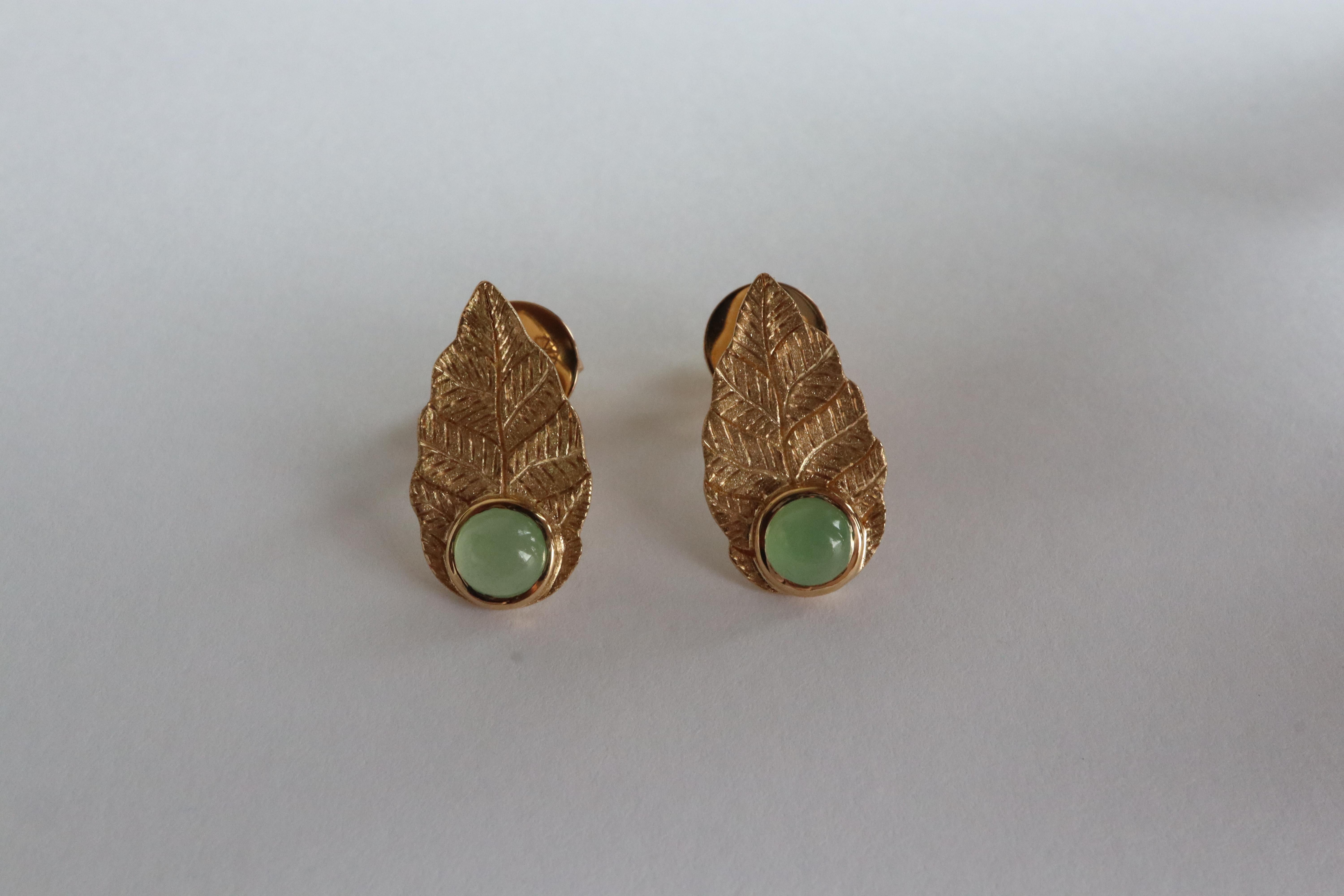 Burmese Natural Type A Jade with Textured Gold Leaf Stud Earrings by Burma JARS For Sale 2