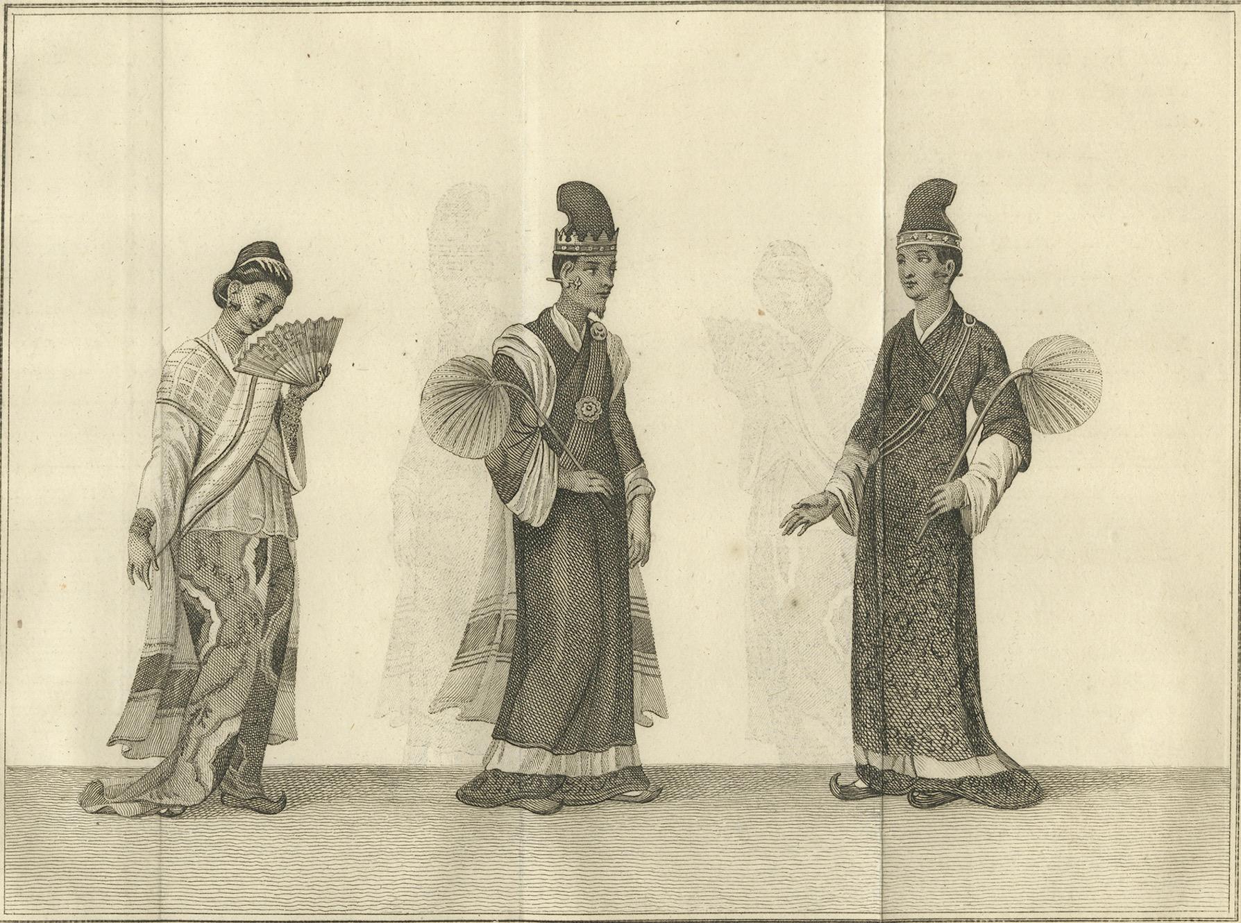 Birmesischer Beamter, Ehefrau und Sekretärin in zeremonieller Kleidung - Antiker Druck, um 1800 (Papier) im Angebot