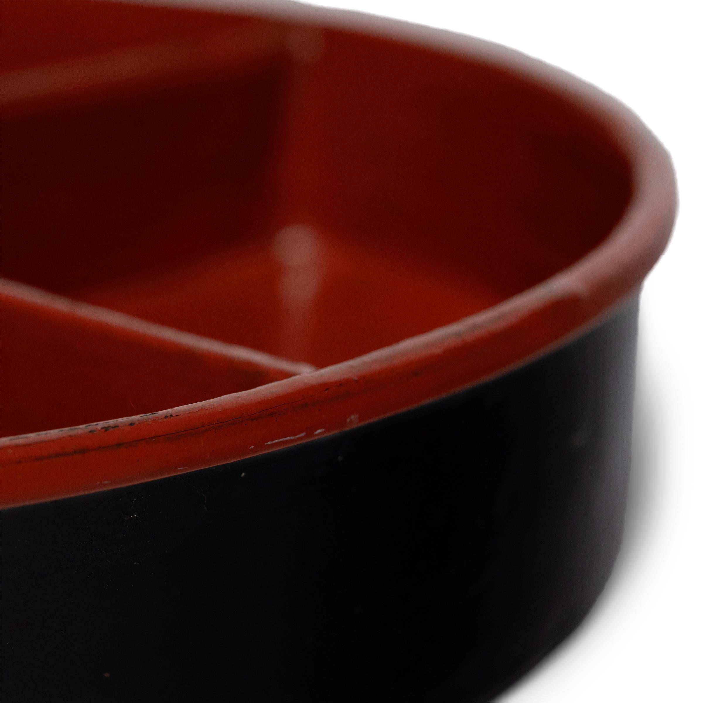 Bandeja dividida de laca roja birmana Birmano en venta