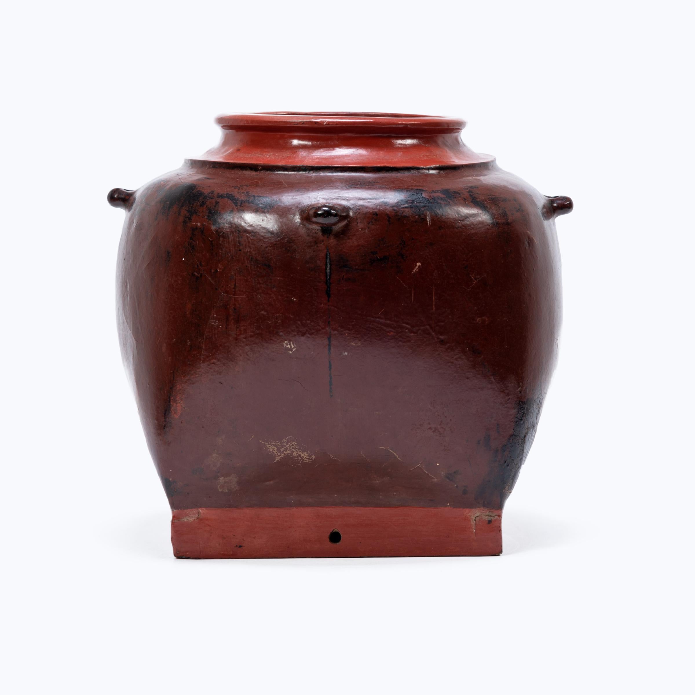 Burmese Red Lacquer Hanging Vessel In Good Condition In Chicago, IL