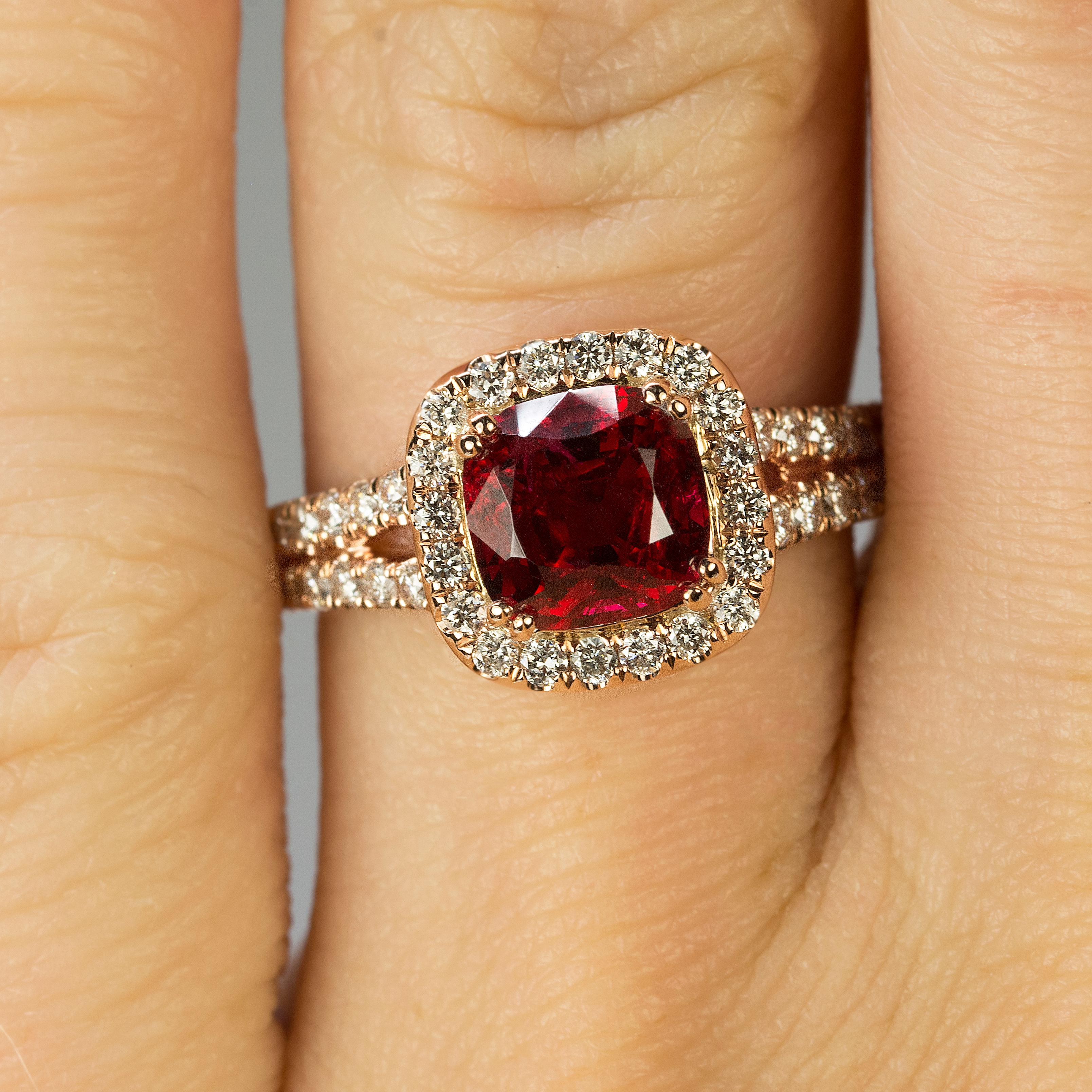 Burmese Red Spinel in Rose Gold Ring In New Condition In Sarasota, FL