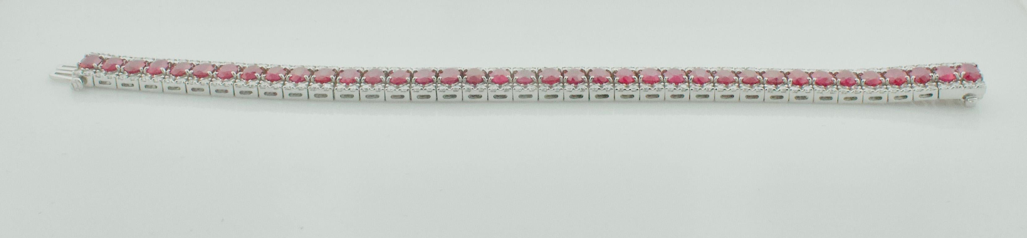 Burmese Ruby and Diamond Bracelet with GIA Certificate 20.00 Carat of Rubies For Sale 1