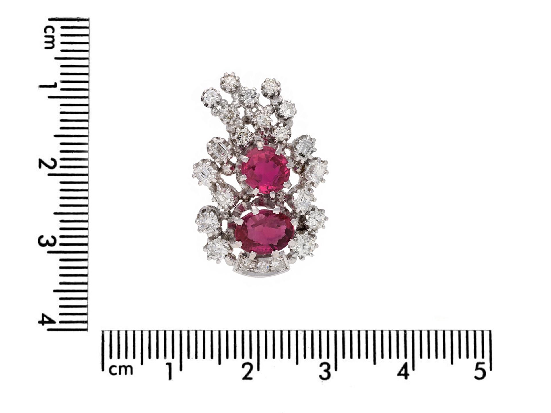 Burmese ruby and diamond earrings, circa 1950. en Bueno estado para la venta en London, GB