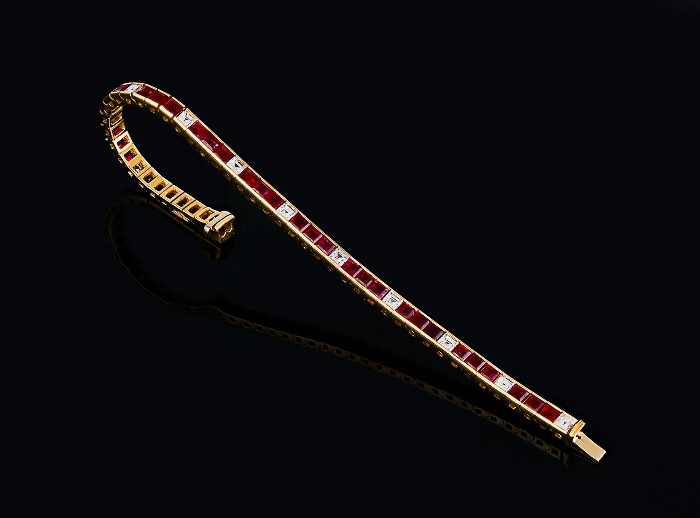 Donna Bracciale birmano con rubini e diamanti, circa 1970. in vendita