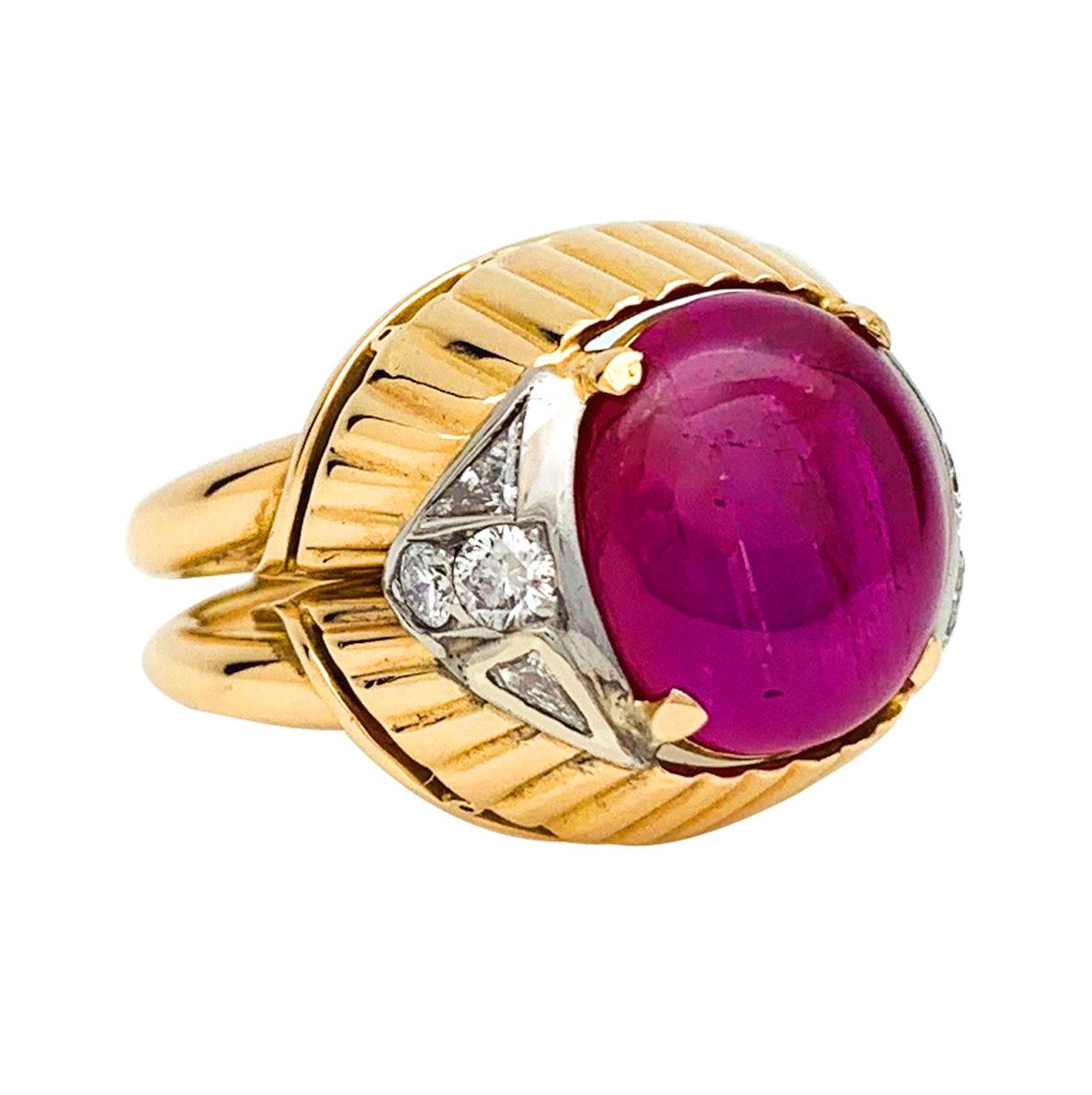Women's or Men's Burmese Ruby Cabochon on a 1950s Cocktail Ring