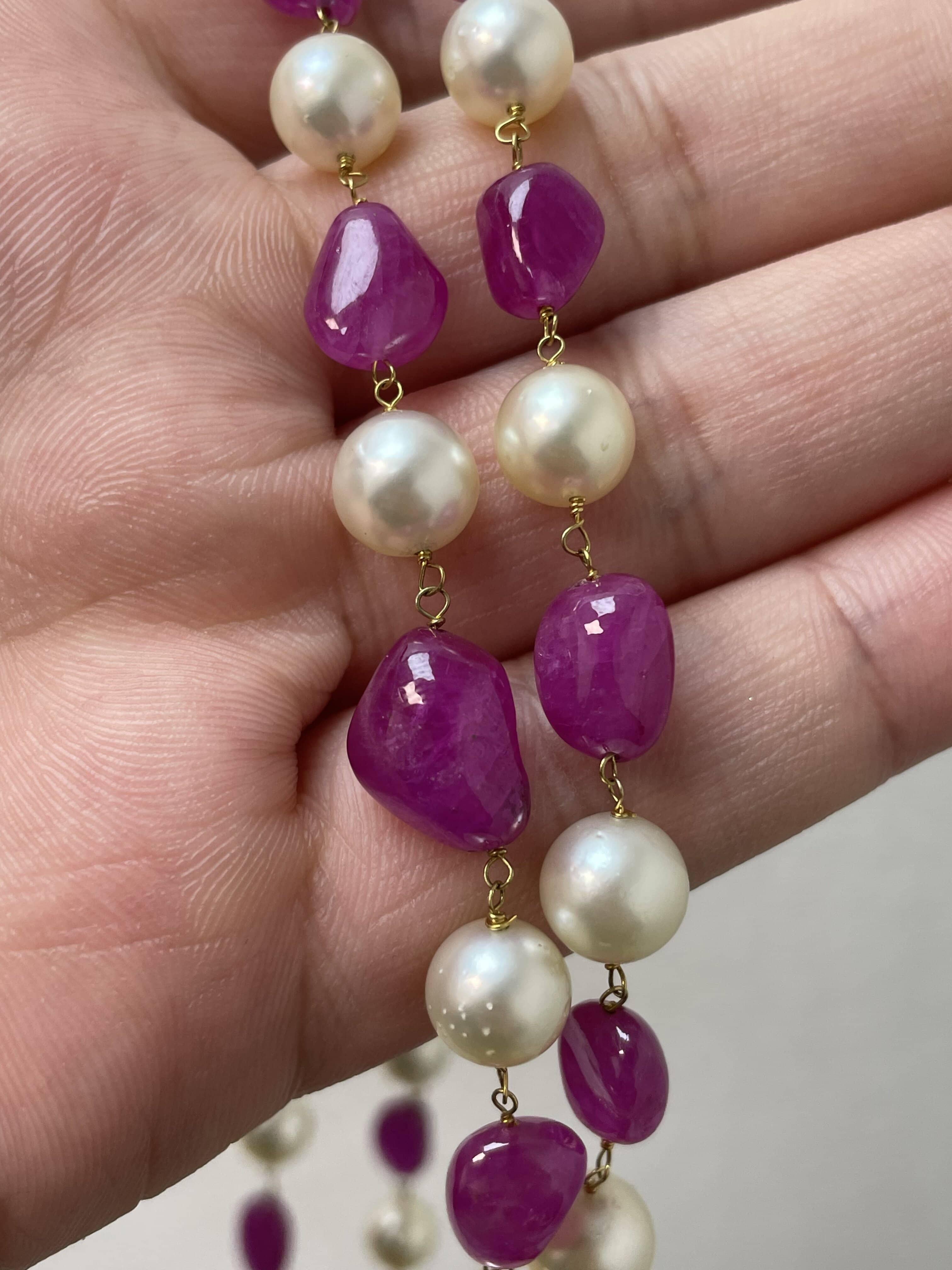 Collar de cuentas de rubí birmano Cts 198 y perlas del Mar del Sur en venta 3