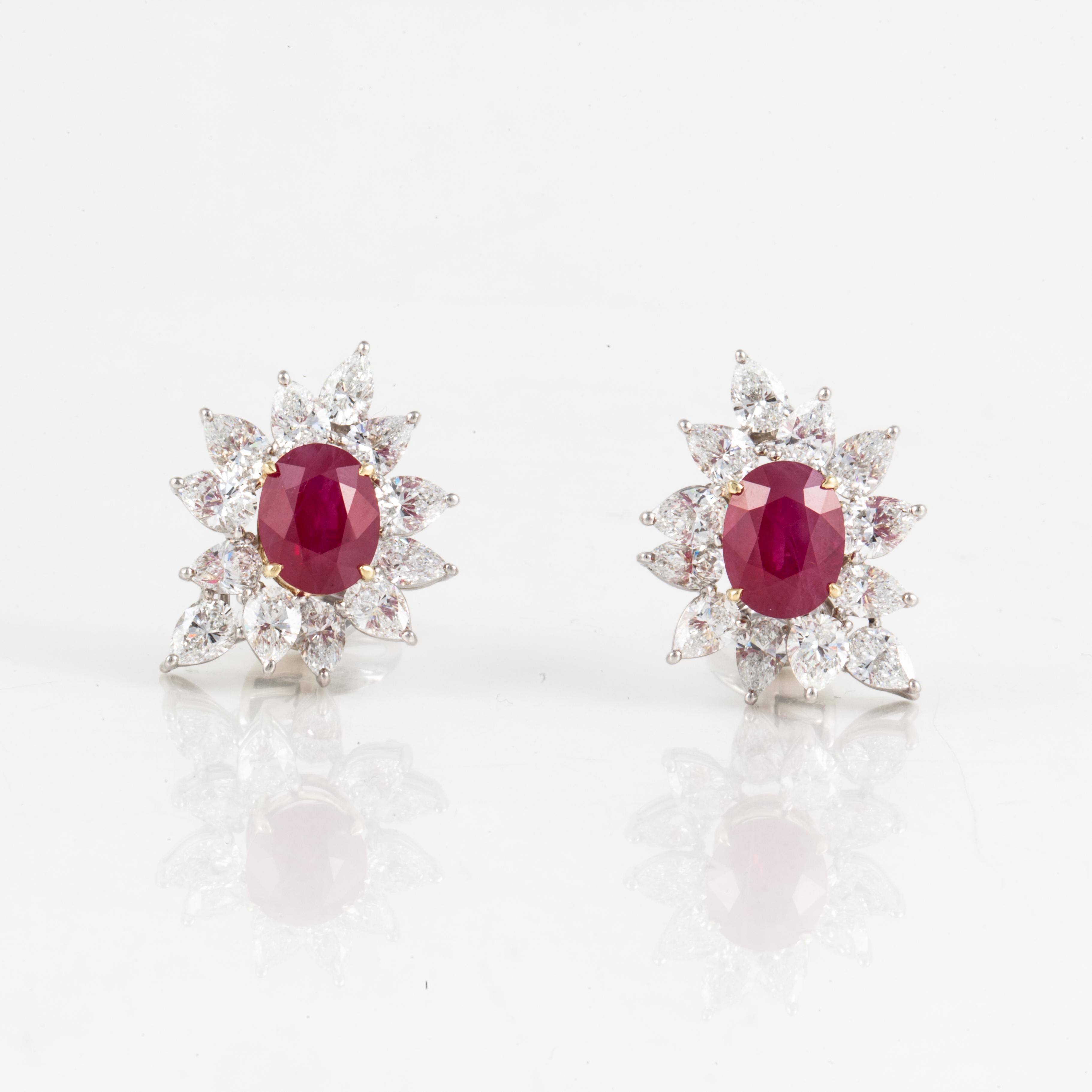 Burmese Ruby and Diamond Earrings in Platinum In Good Condition For Sale In Houston, TX