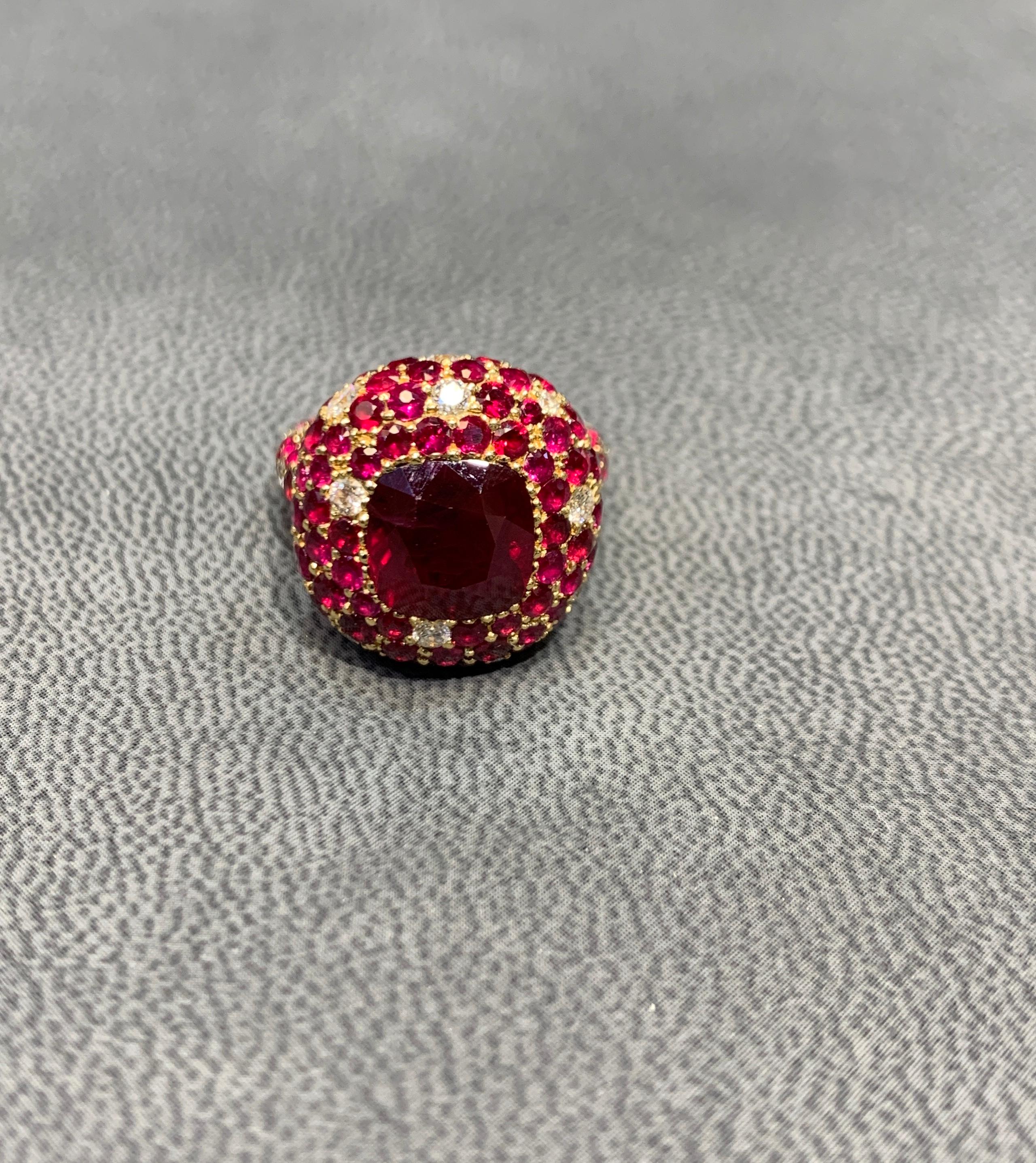 Round Cut Burmese Ruby and Diamond Gold Ring- MAREKT PLACE 