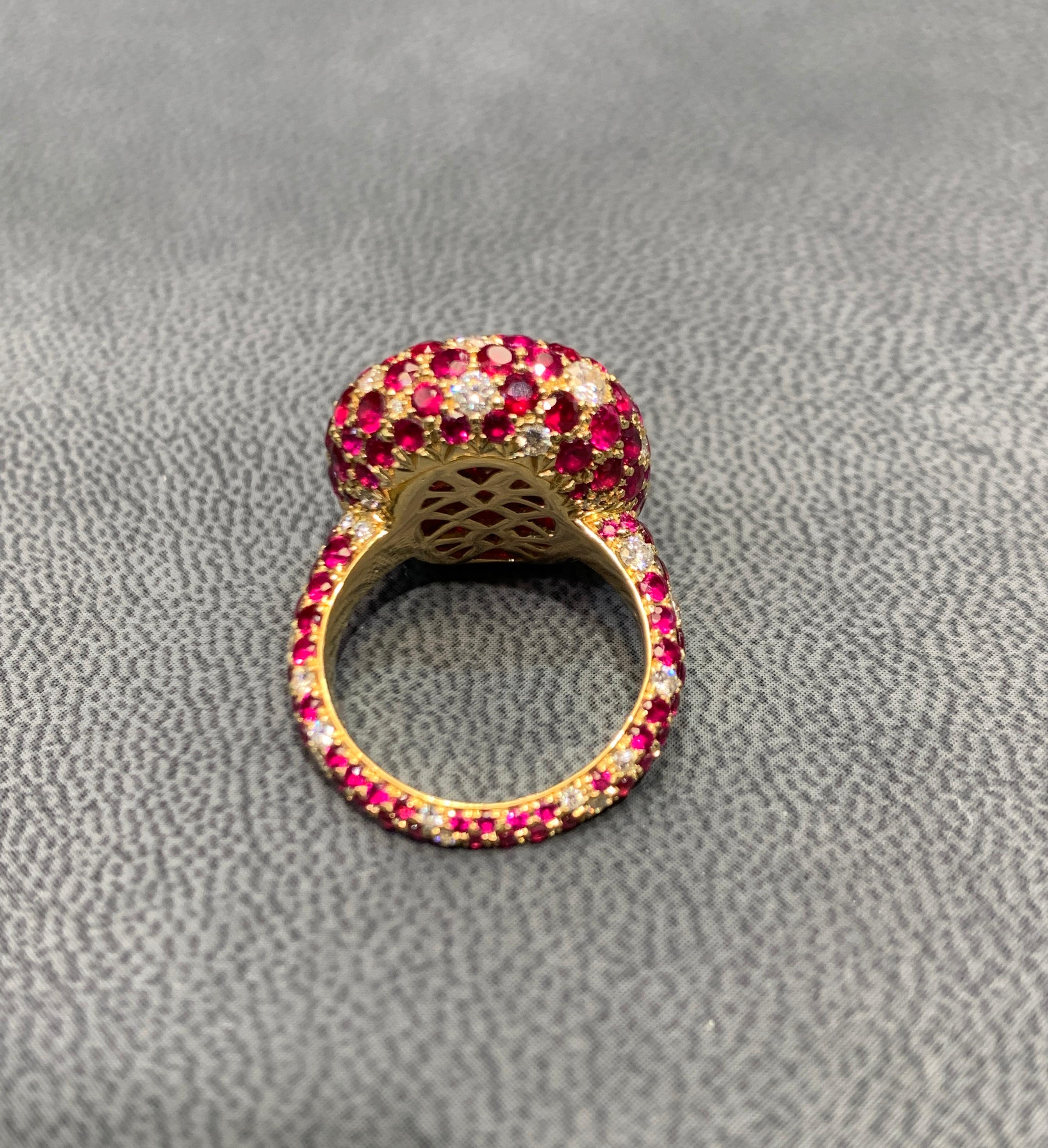 Burmese Ruby and Diamond Gold Ring- MAREKT PLACE  In New Condition In New York, NY