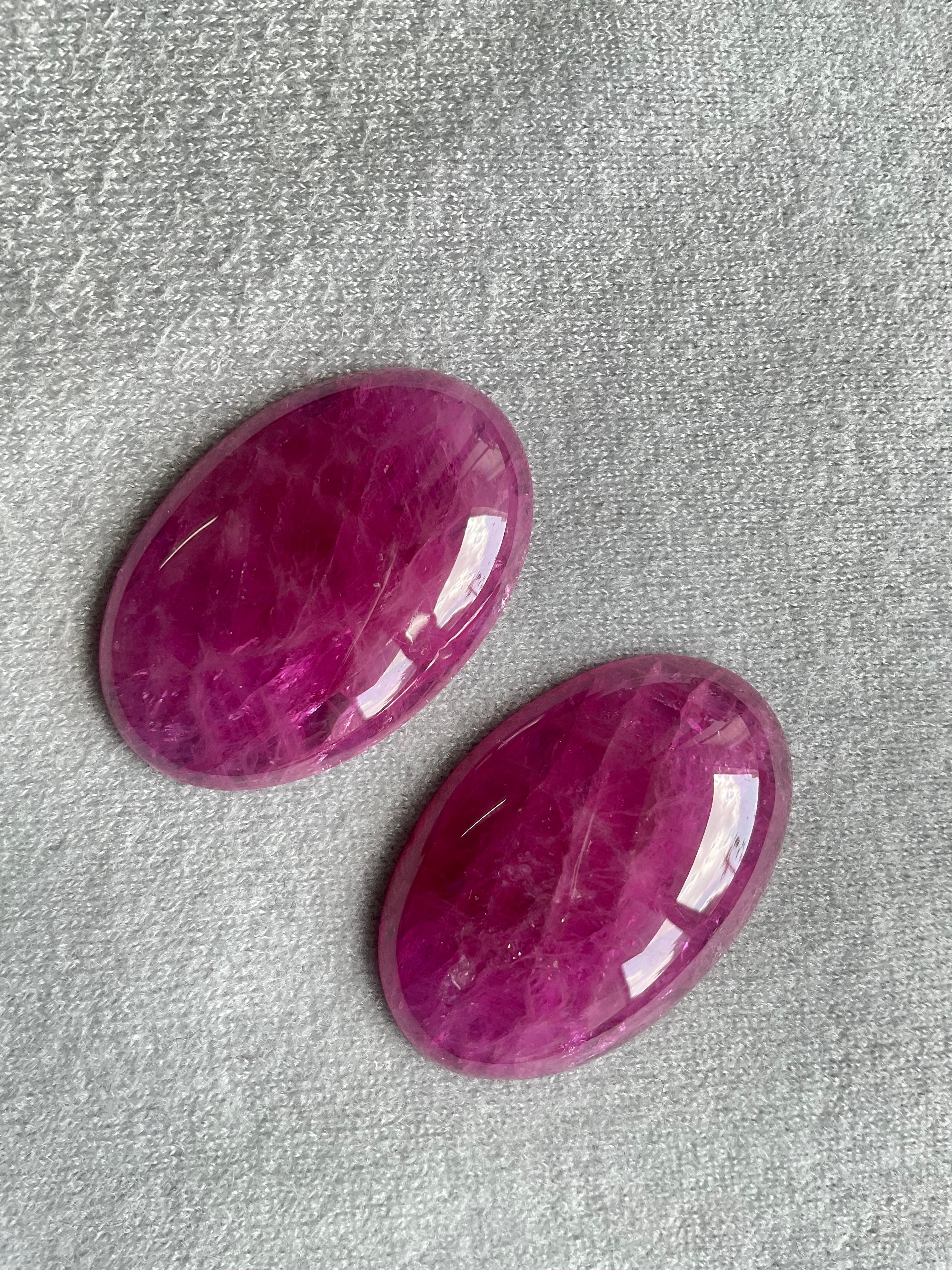 Ein Paar burmesische Rubin-Cabochons für feine Schmuckohrringe im Zustand „Neu“ in Jaipur, RJ
