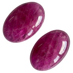 Ein Paar burmesische Rubin-Cabochons für feine Schmuckohrringe