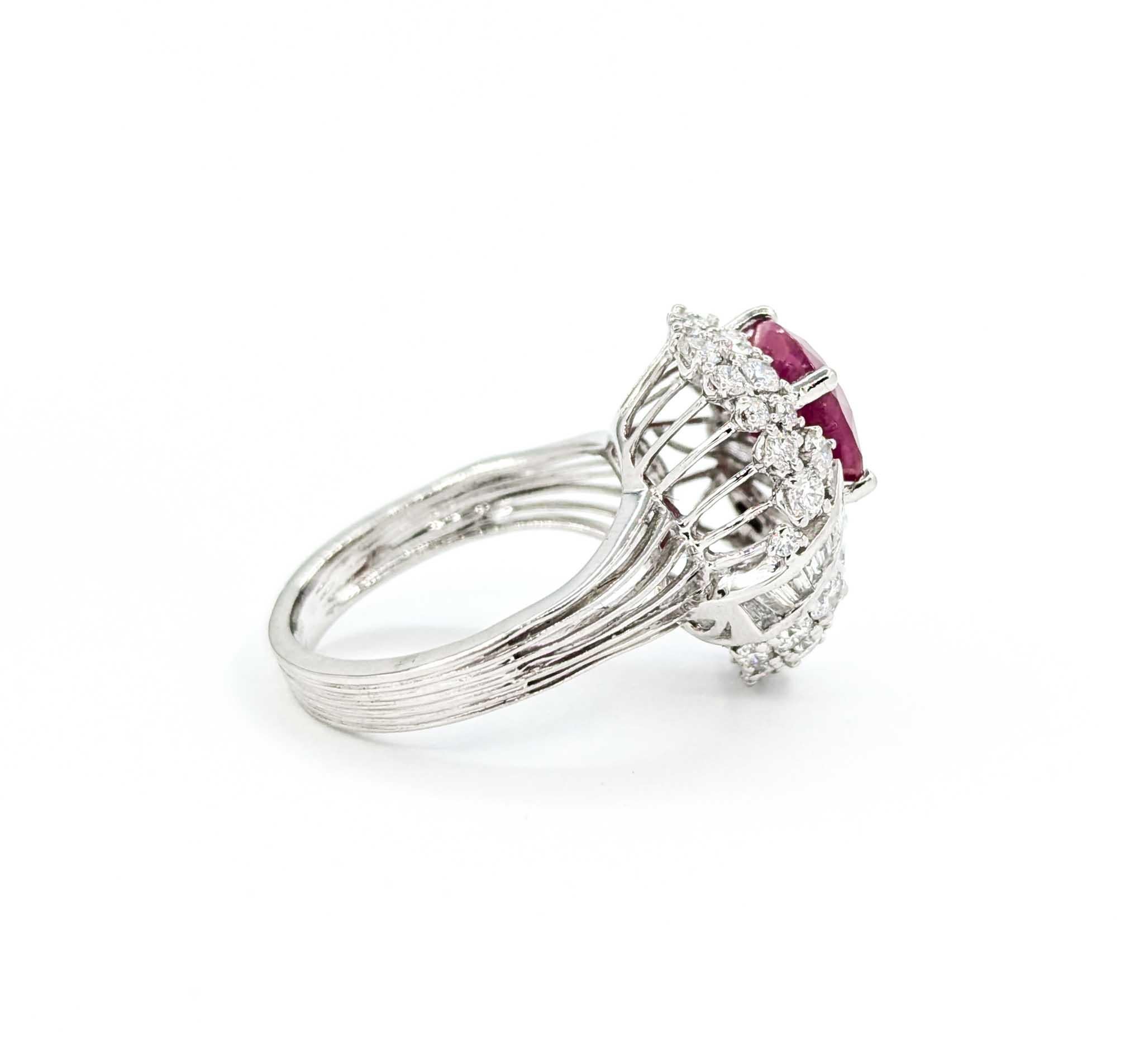 Anillo de rubí birmano en platino con diamantes 2