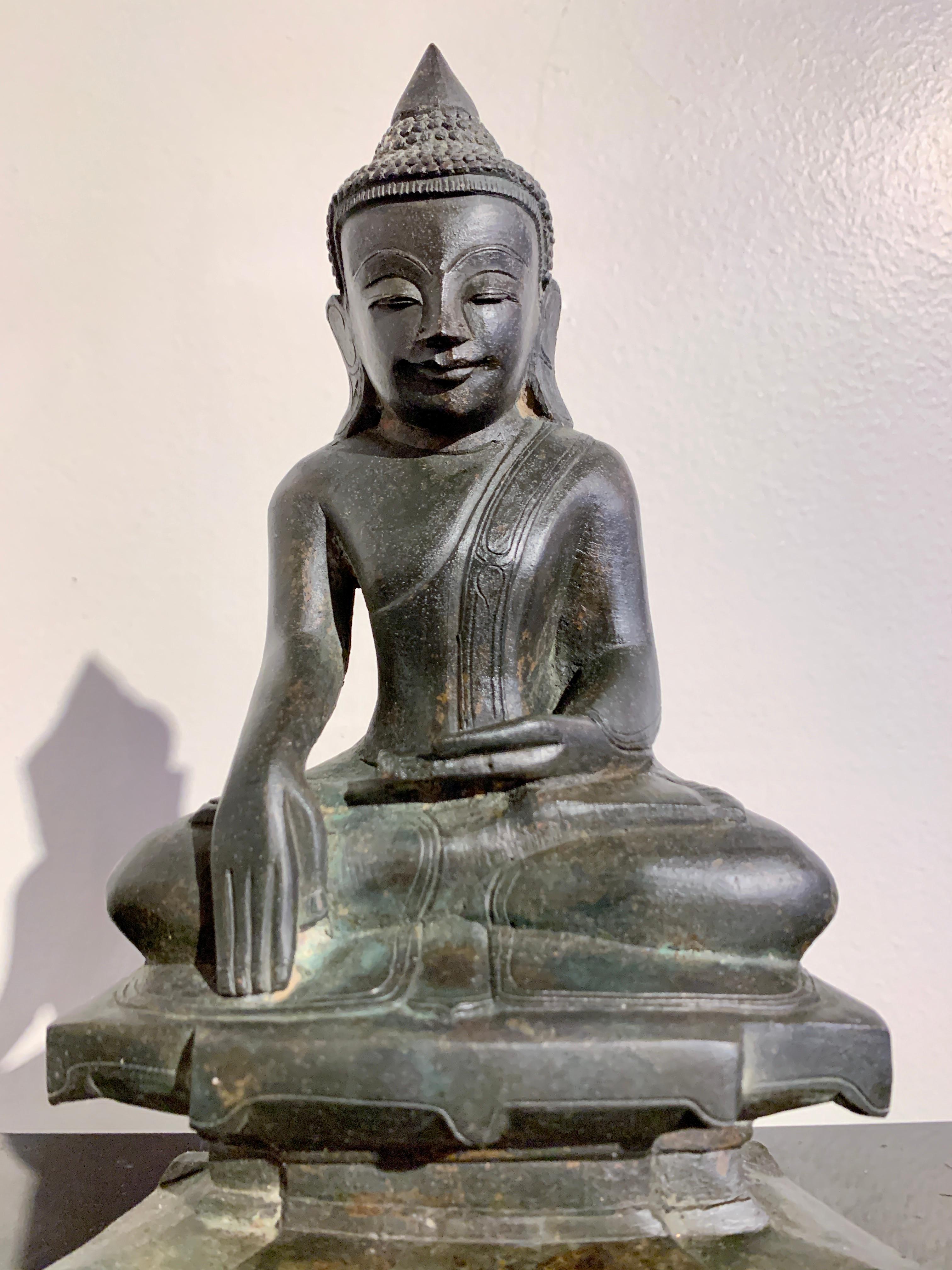 Burmese Shan Ava Style Bronze Seated Buddha, 19th Century, Burma For Sale 2