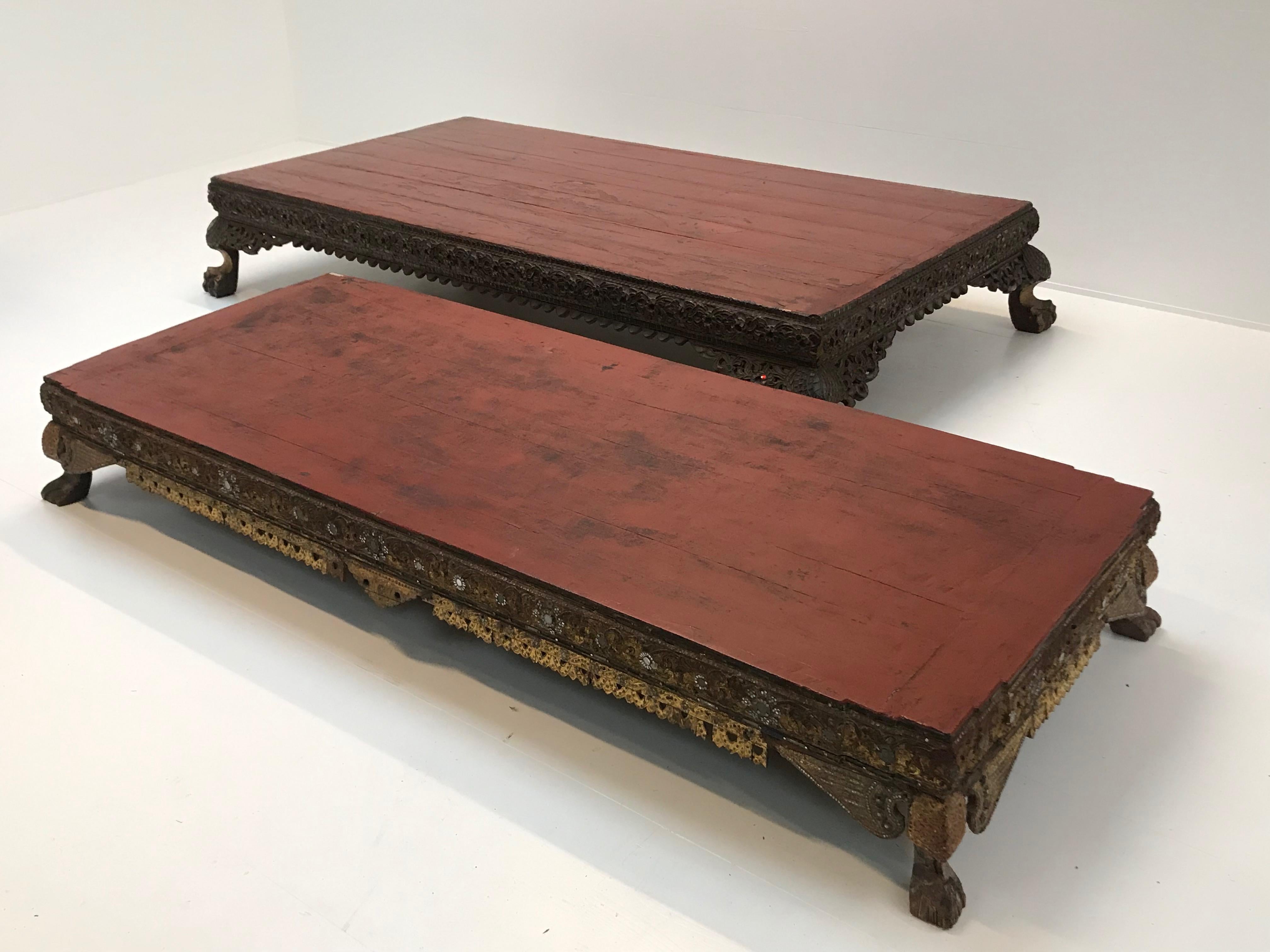 Burmesischer Tisch, 18. Jahrhundert, roter Lack im Angebot 13