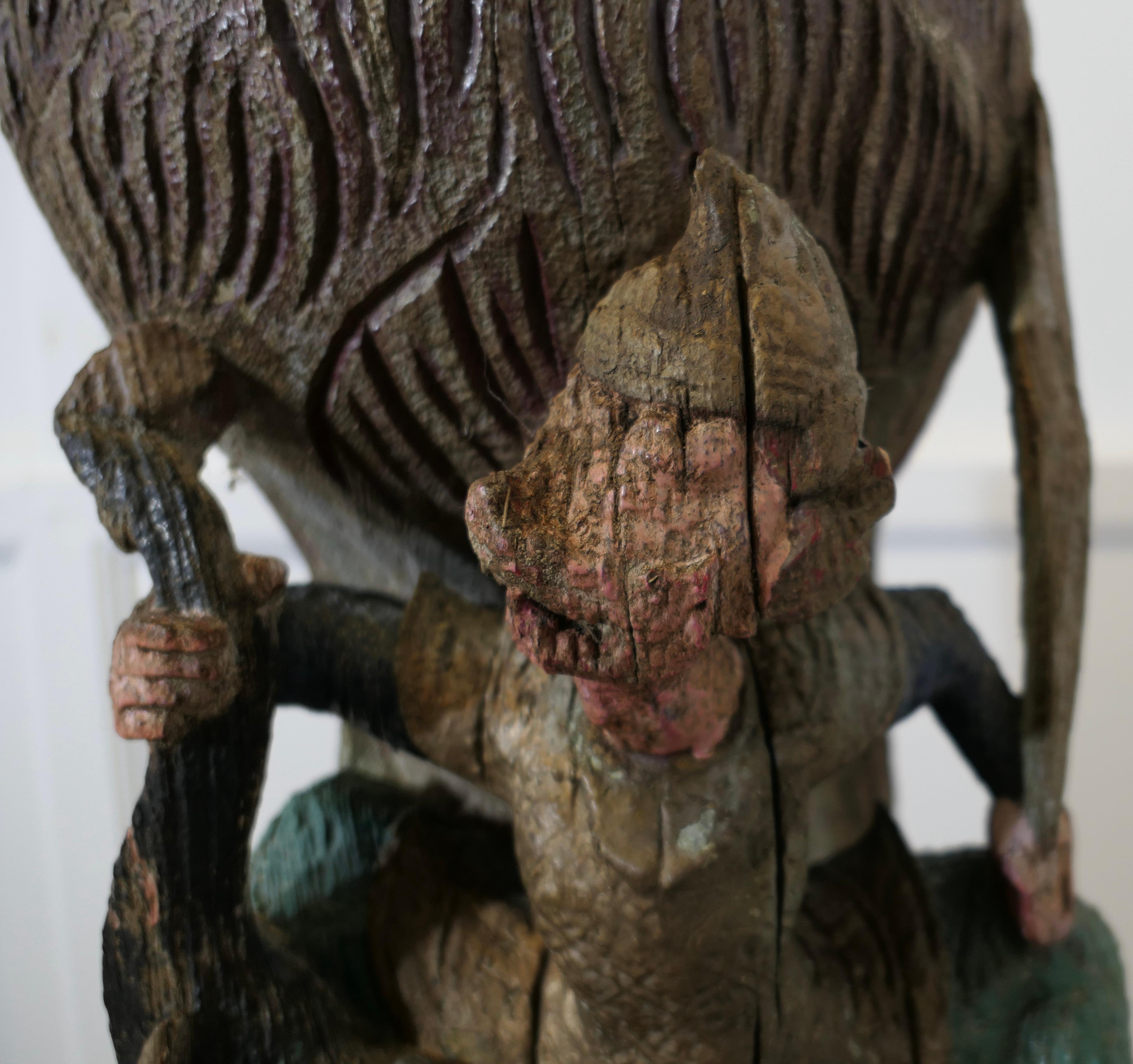 Sculpture de temple birman, singe et éléphant polychrome en vente 2