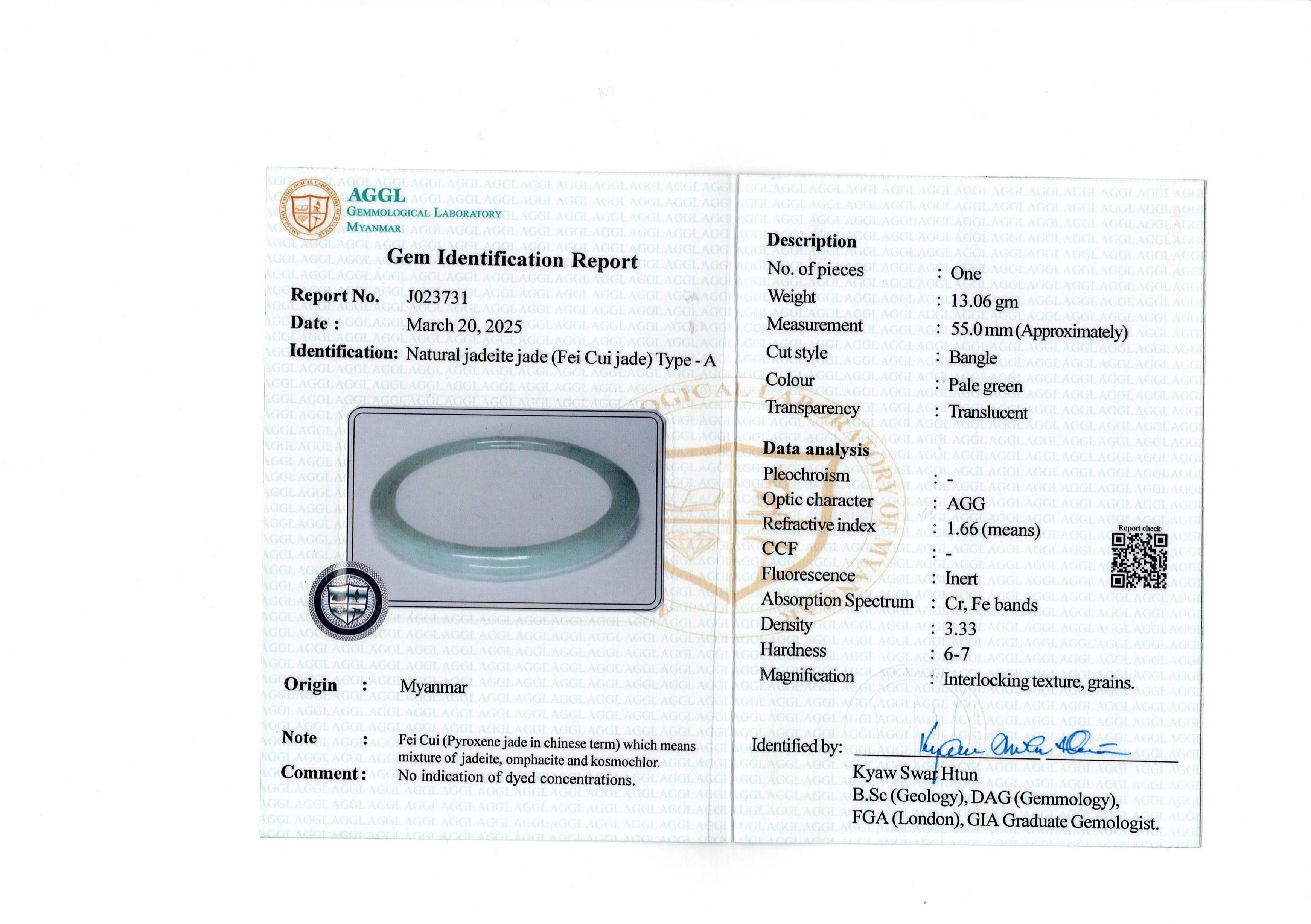 Burmese Type A Jadeite Jade Bangle (55mm) en vente 6
