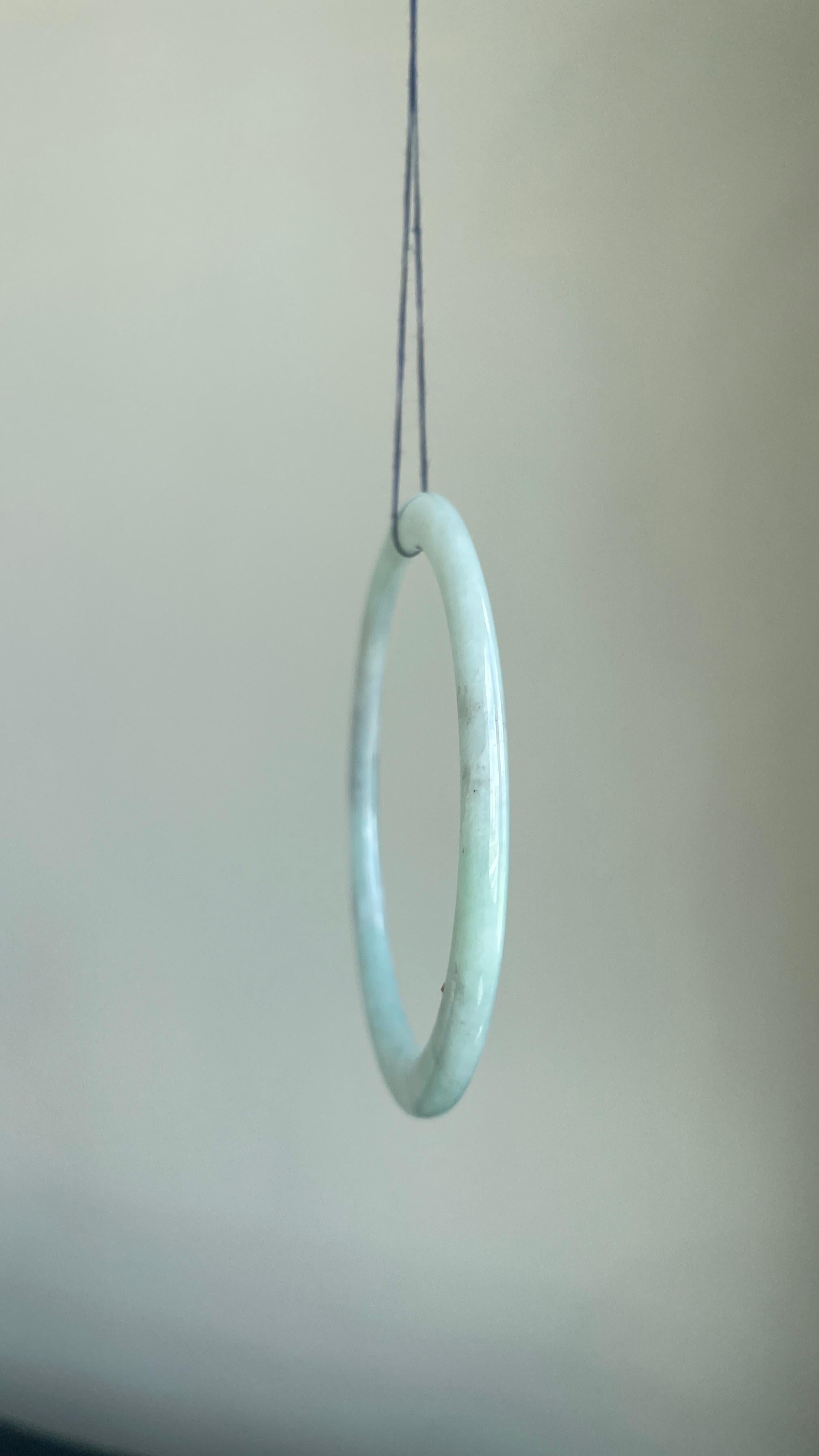 Burmese Type A Jadeite Jade Bangle (55mm) en vente 3
