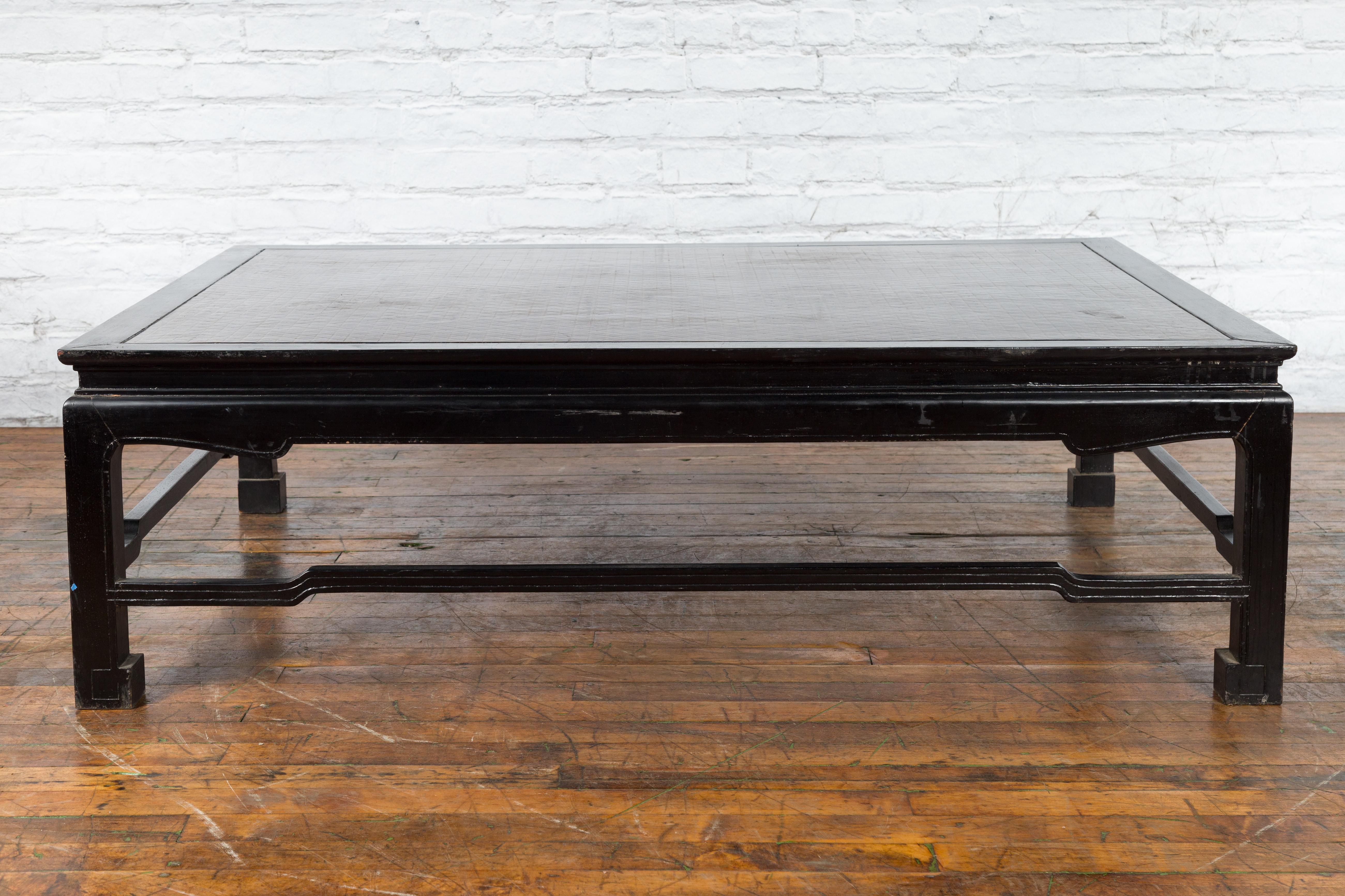 Burmese Vintage Black Lacquer Low Coffee Table with Negora Lacquer Inset Top For Sale 3