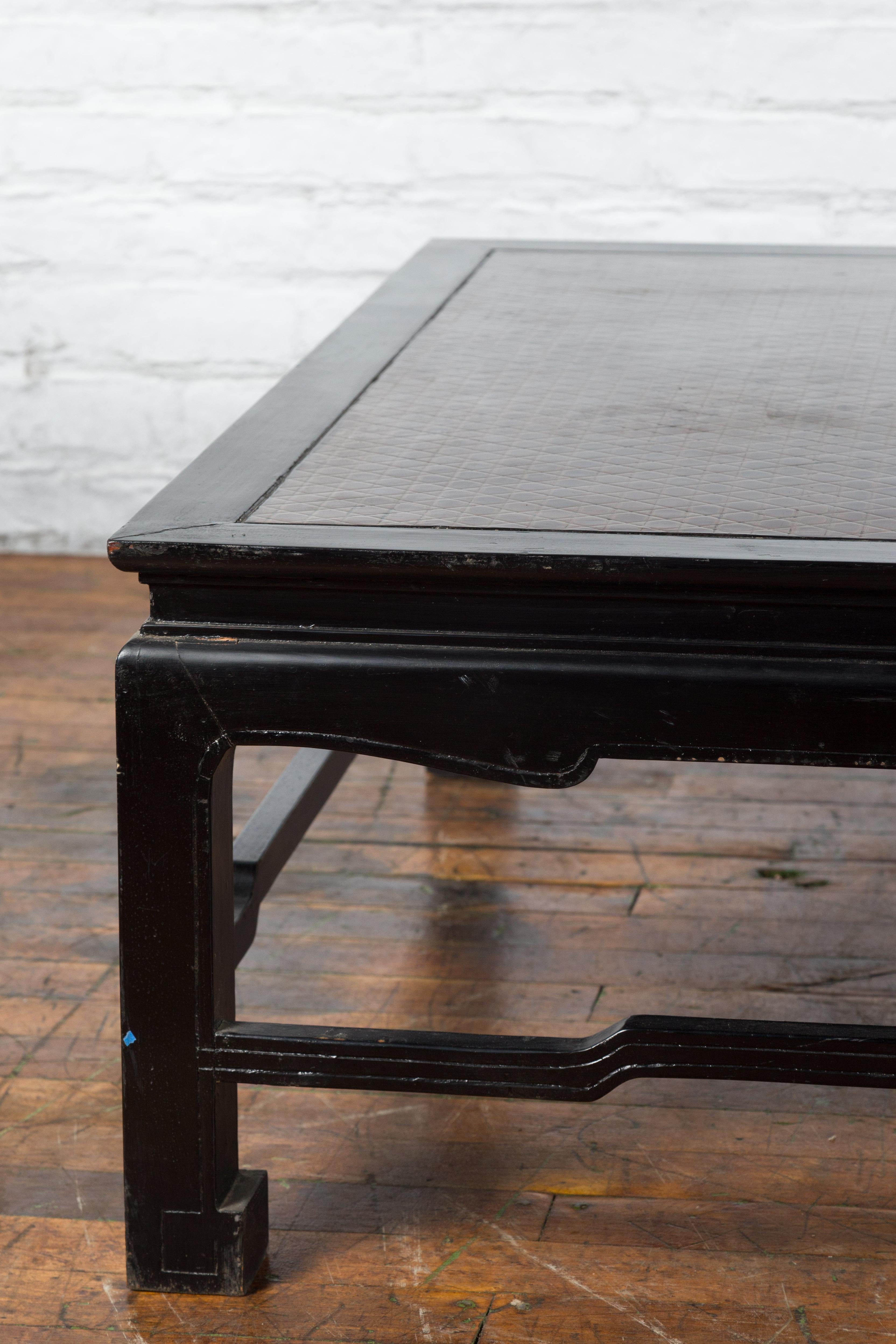 Lacquered Burmese Vintage Black Lacquer Low Coffee Table with Negora Lacquer Inset Top For Sale