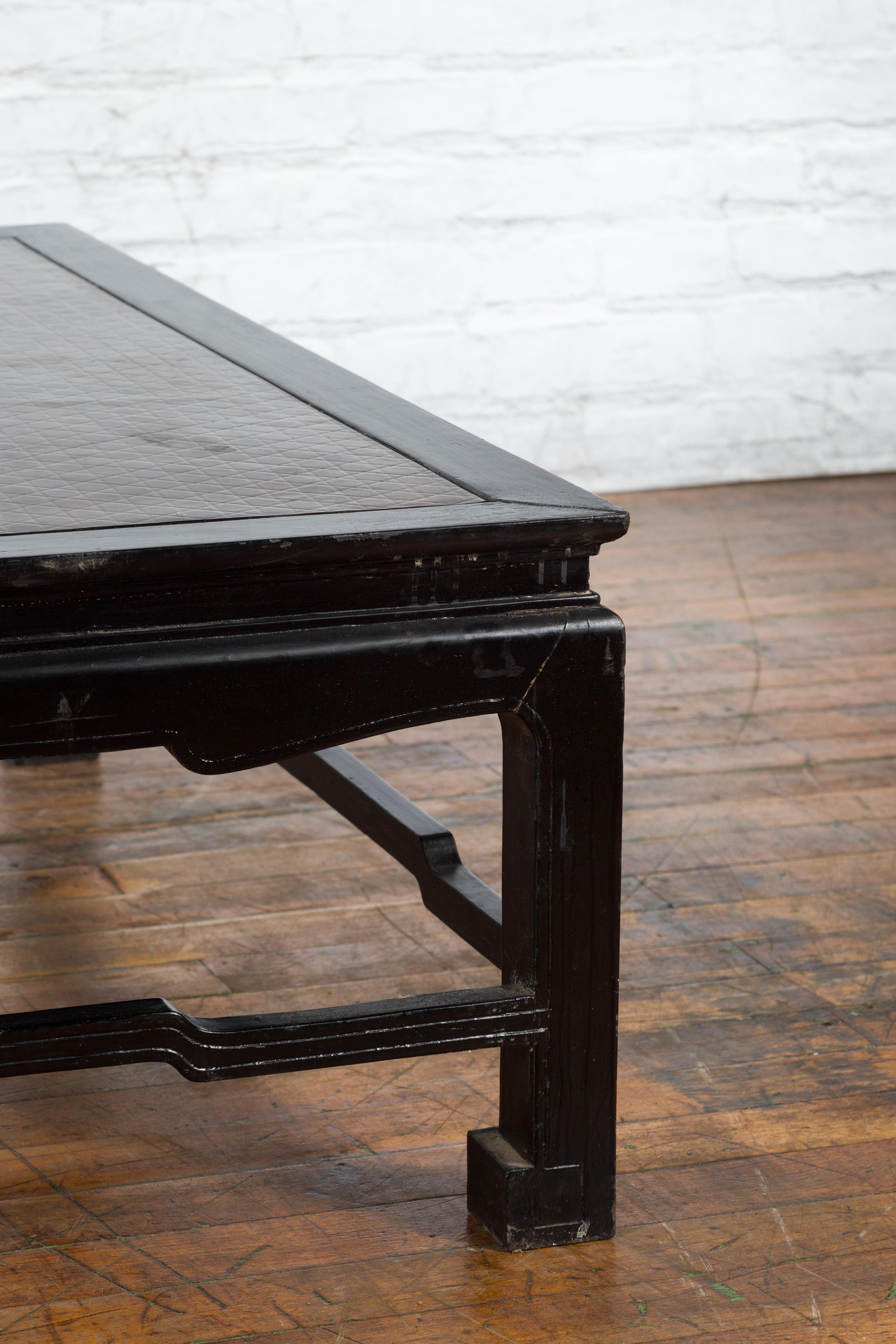 20th Century Burmese Vintage Black Lacquer Low Coffee Table with Negora Lacquer Inset Top For Sale