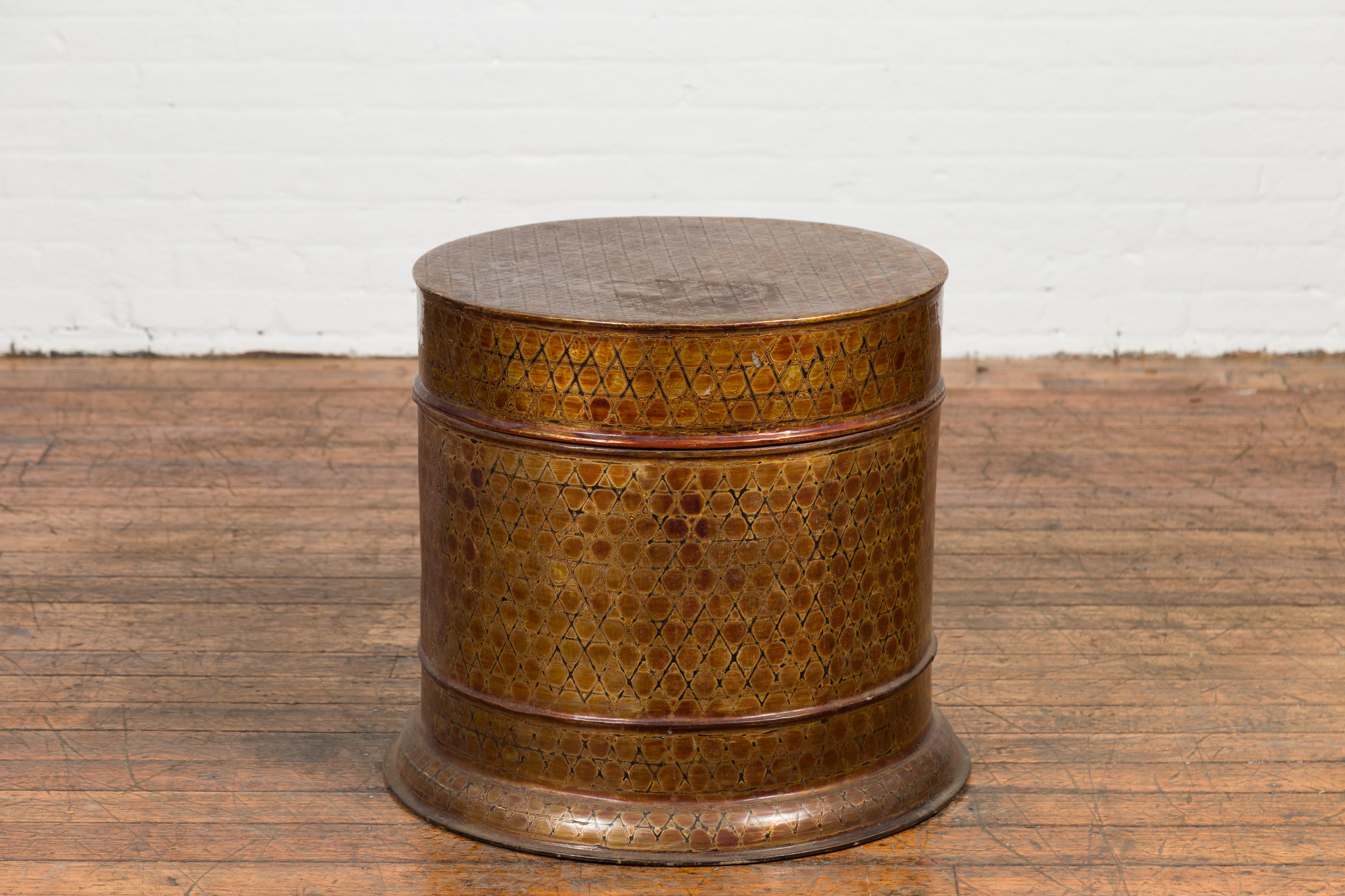 Burmese Vintage Negora Lacquer Circular Box with Snake Skin Pattern 6