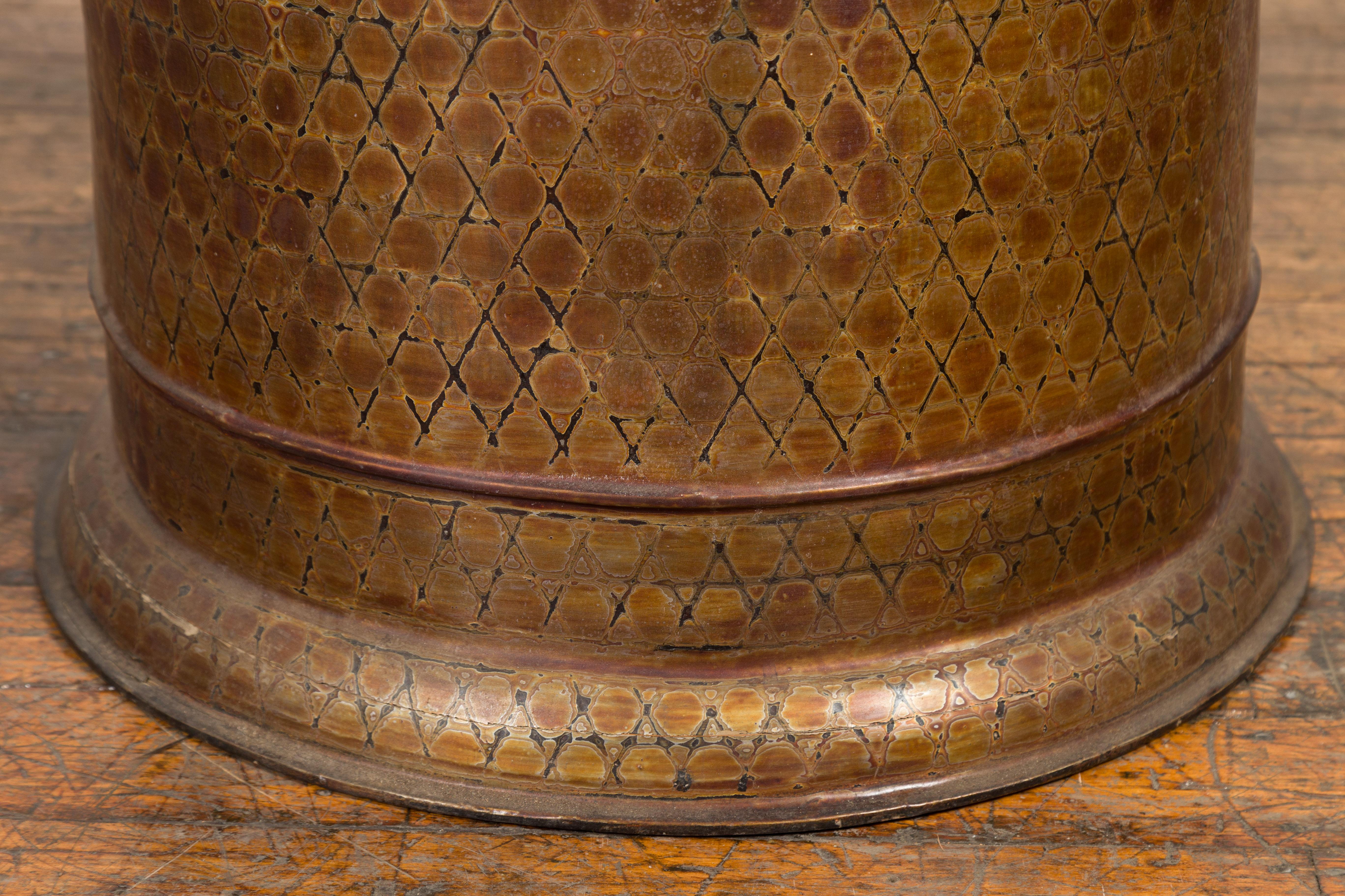 Burmese Vintage Negora Lacquer Circular Box with Snake Skin Pattern 3