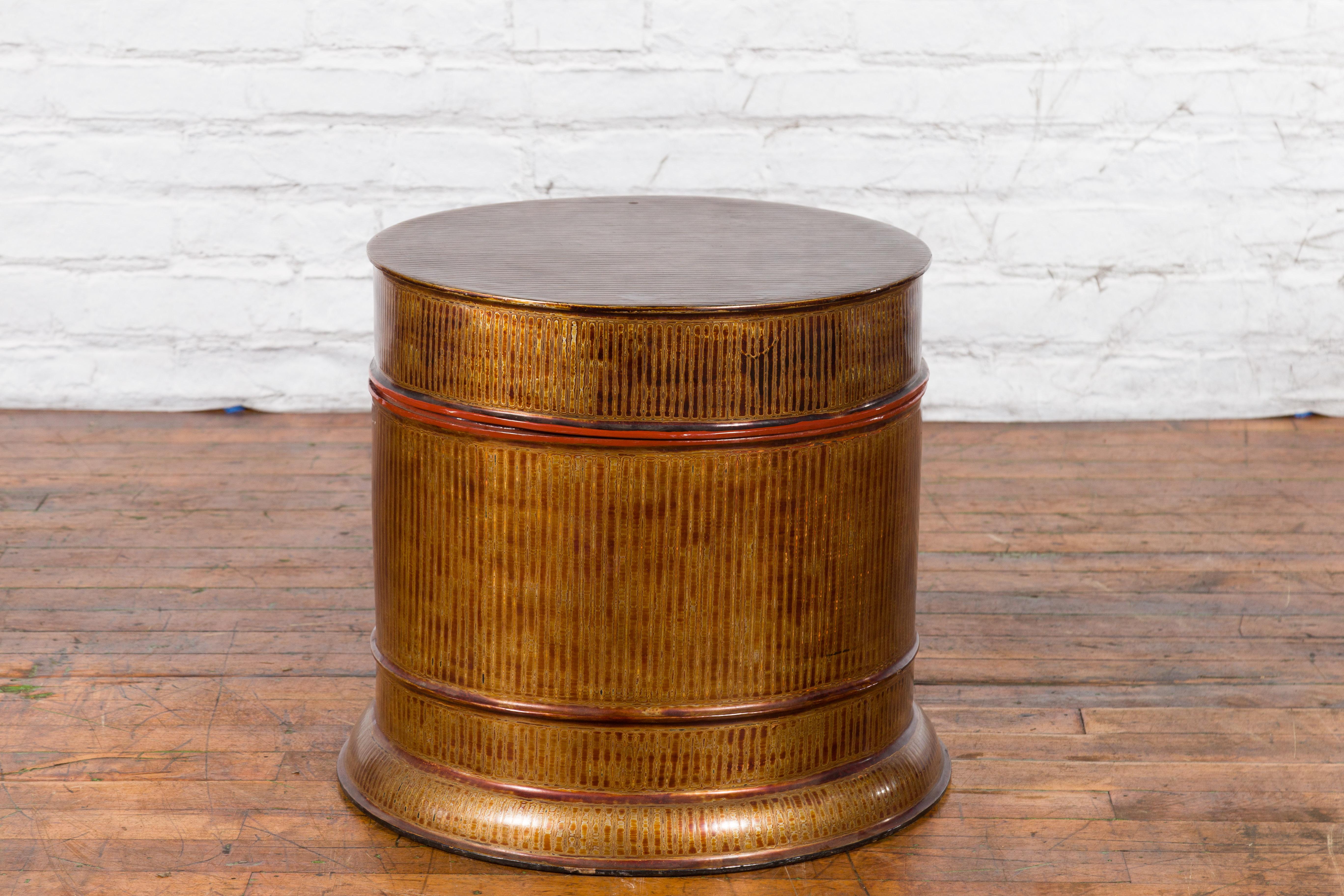 Burmese Vintage Negora Lacquer Circular Storage Bin with Vertical Stripes For Sale 6