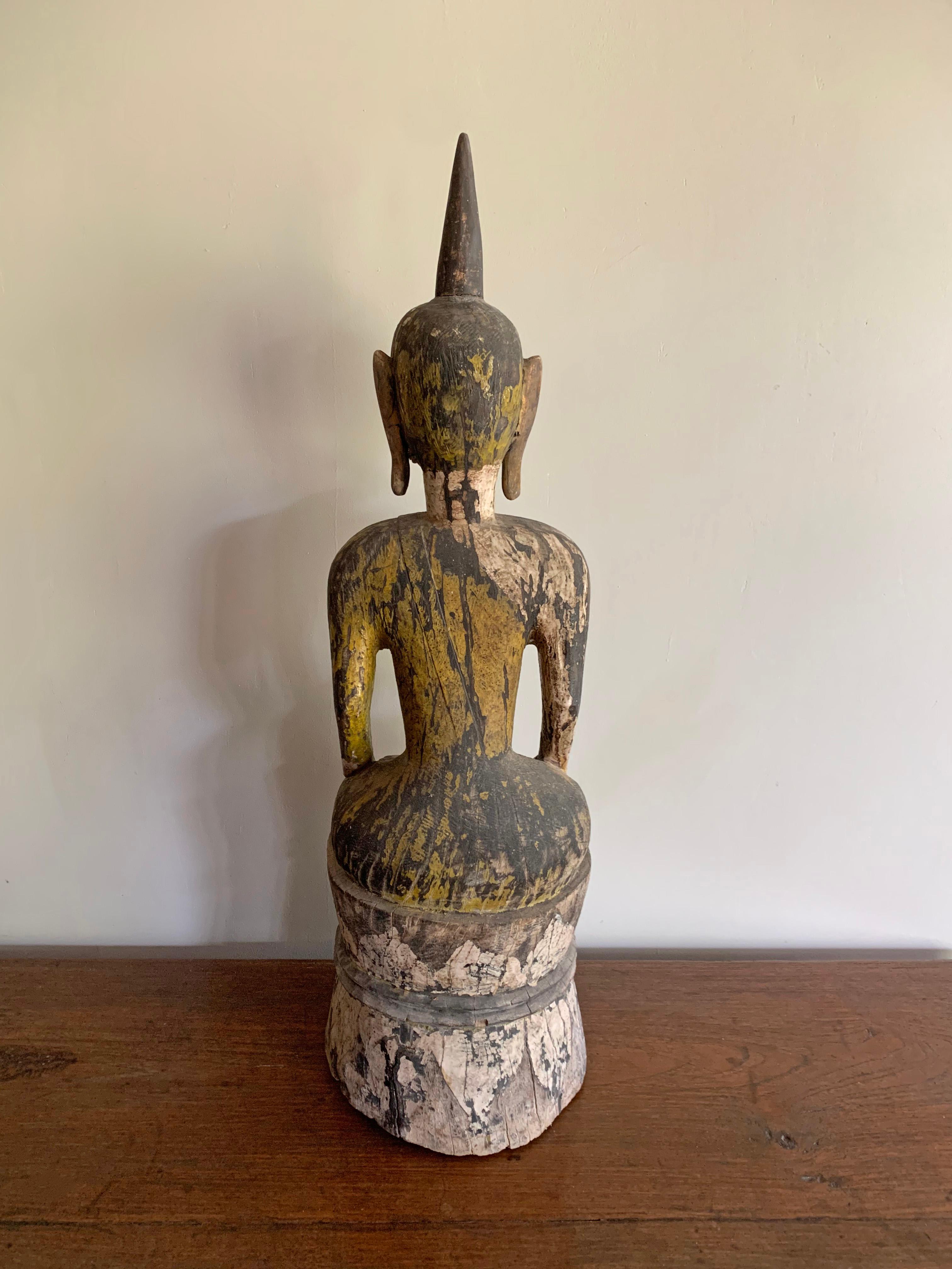 Burmese Wood Seated Buddha, Early 20th Century In Good Condition For Sale In Jimbaran, Bali