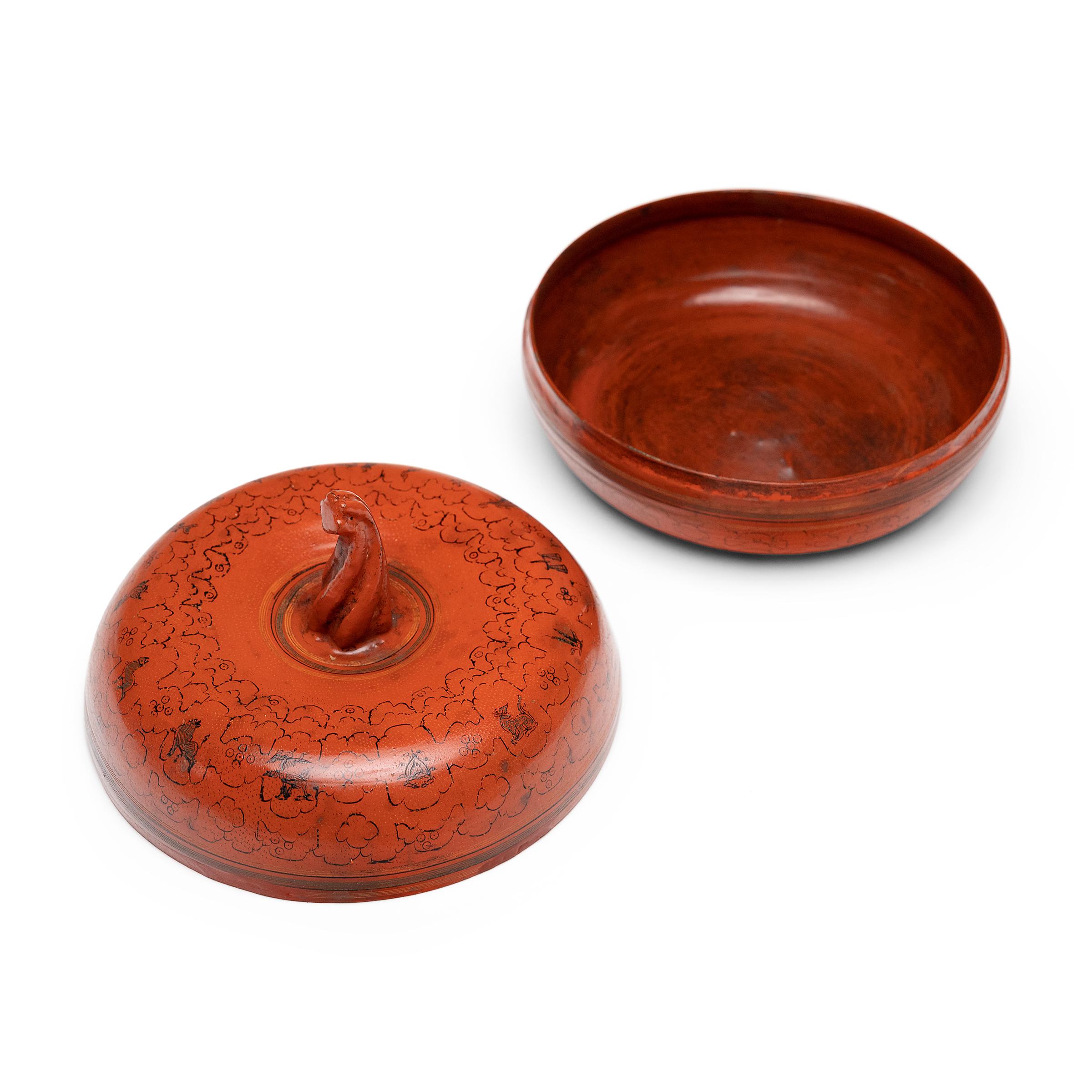 Laccato Burmese Yun Lacquer Gourd Box, c. 1900