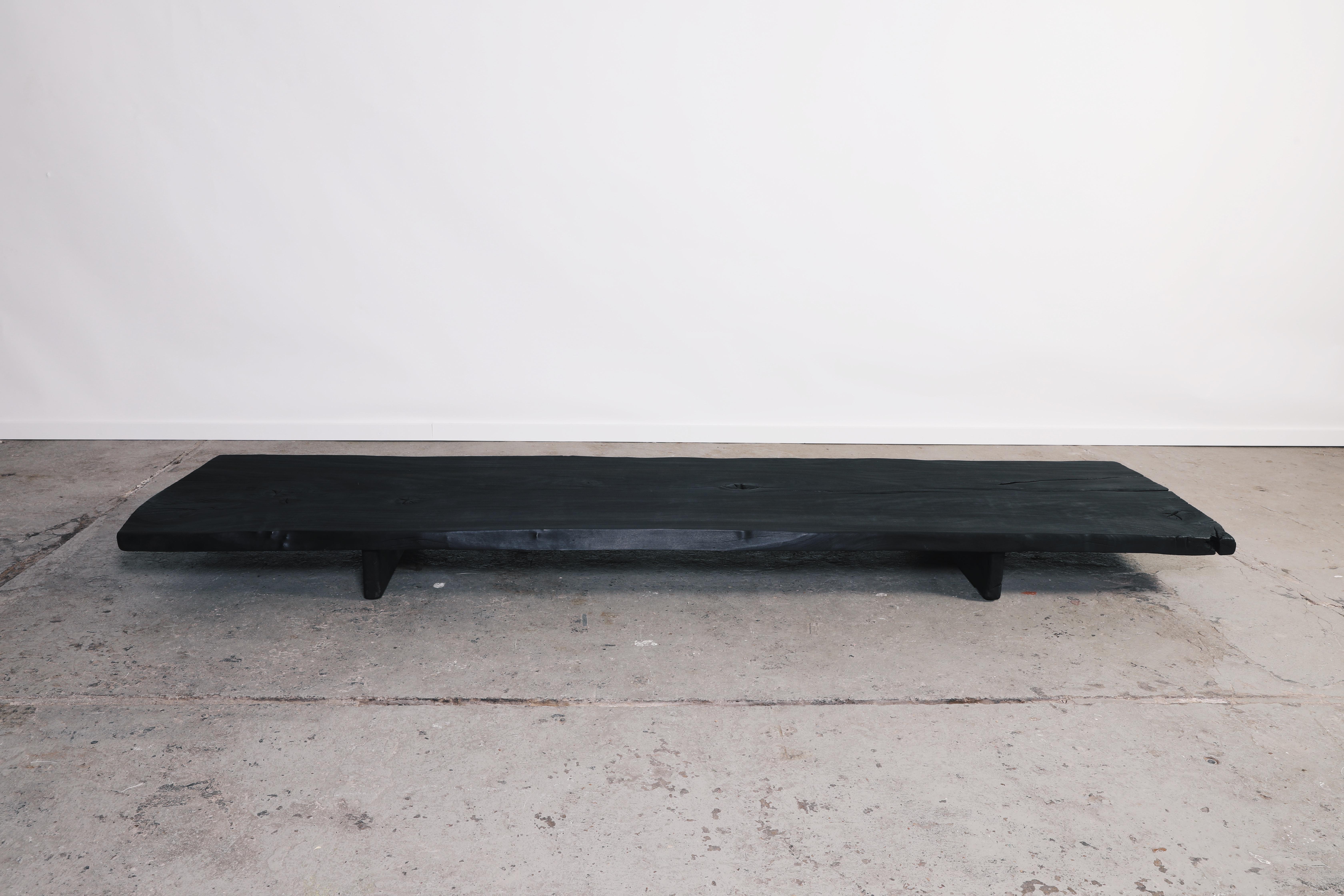 Table basse en bois brûlé de Jesse Sanderson Neuf - En vente à Geneve, CH