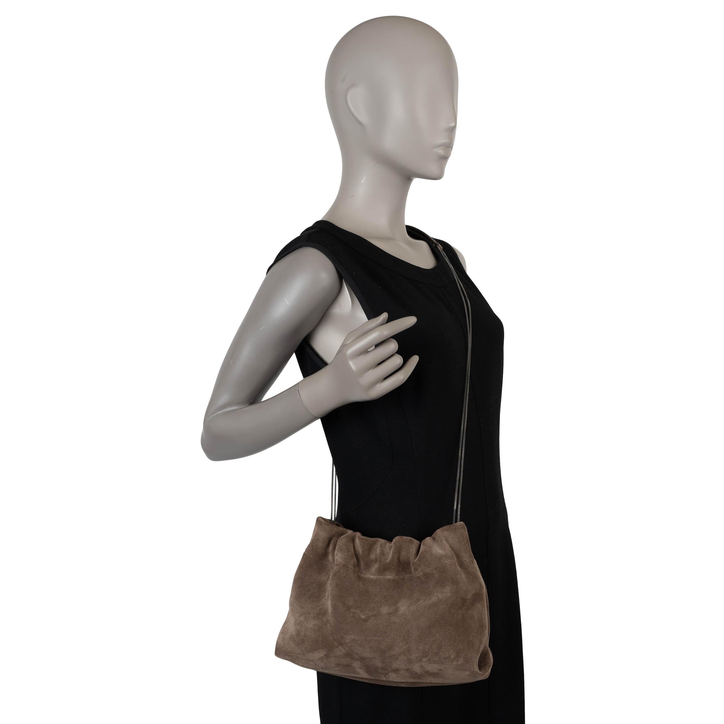 BRUNELLO CUCINELLI dunkeltaupefarbenes Wildleder SOFTY MONILI Umhängetasche im Angebot 3