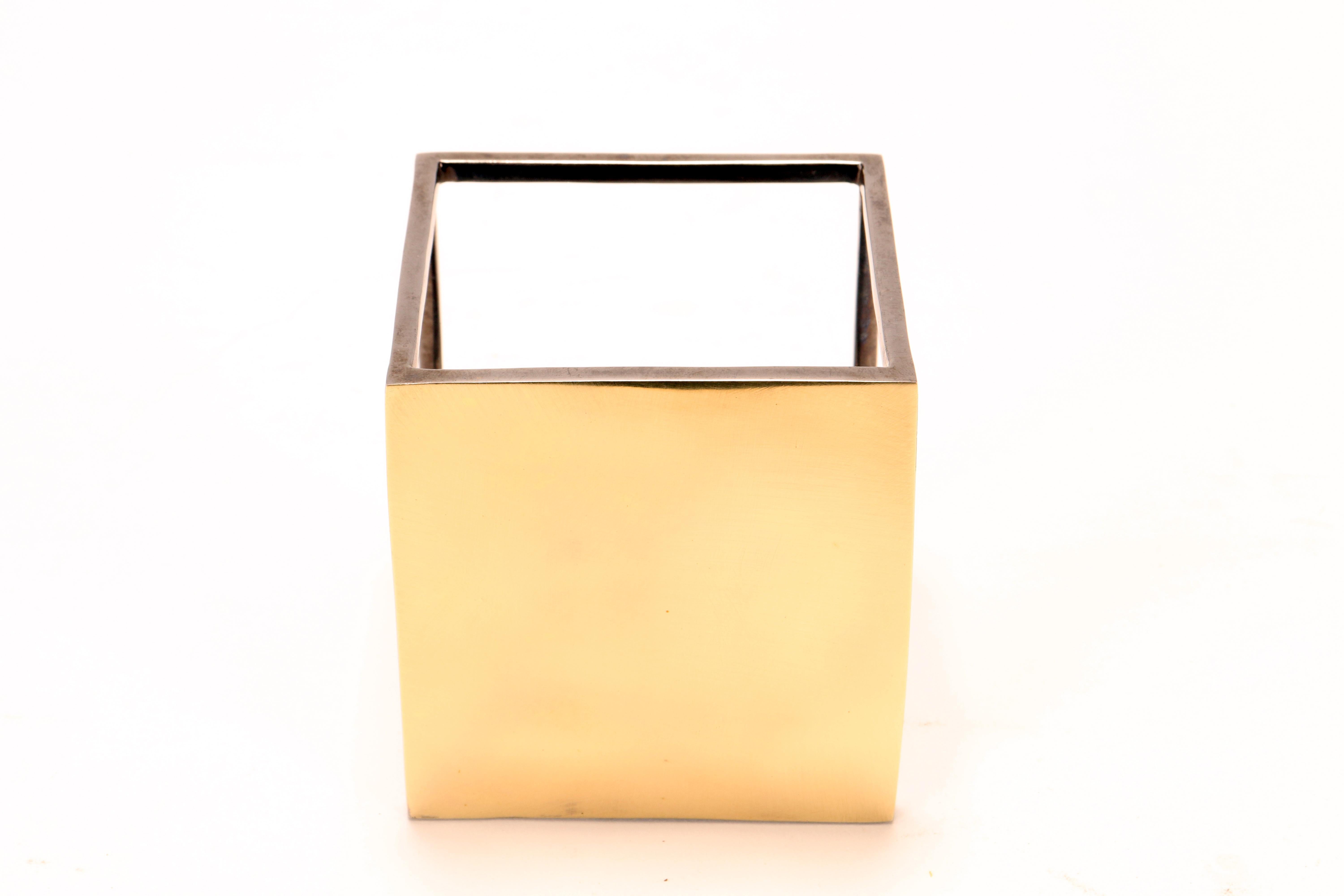 Burnished brass cubic bracelet. By Stefania Bosio for Ornamenta. Italy, 2000. en vente 4