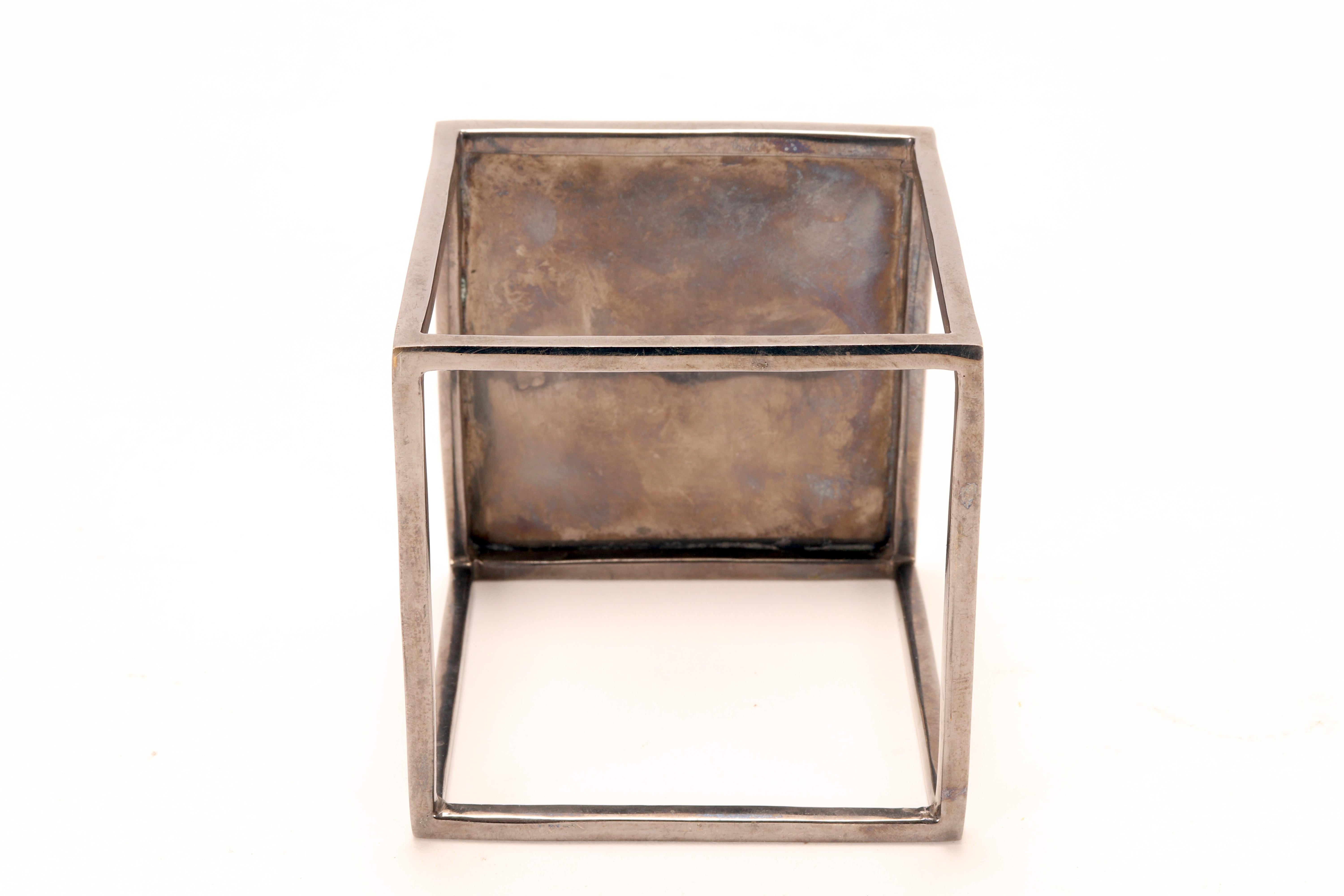 Burnished brass cubic bracelet. By Stefania Bosio for Ornamenta. Italy, 2000. en vente 1