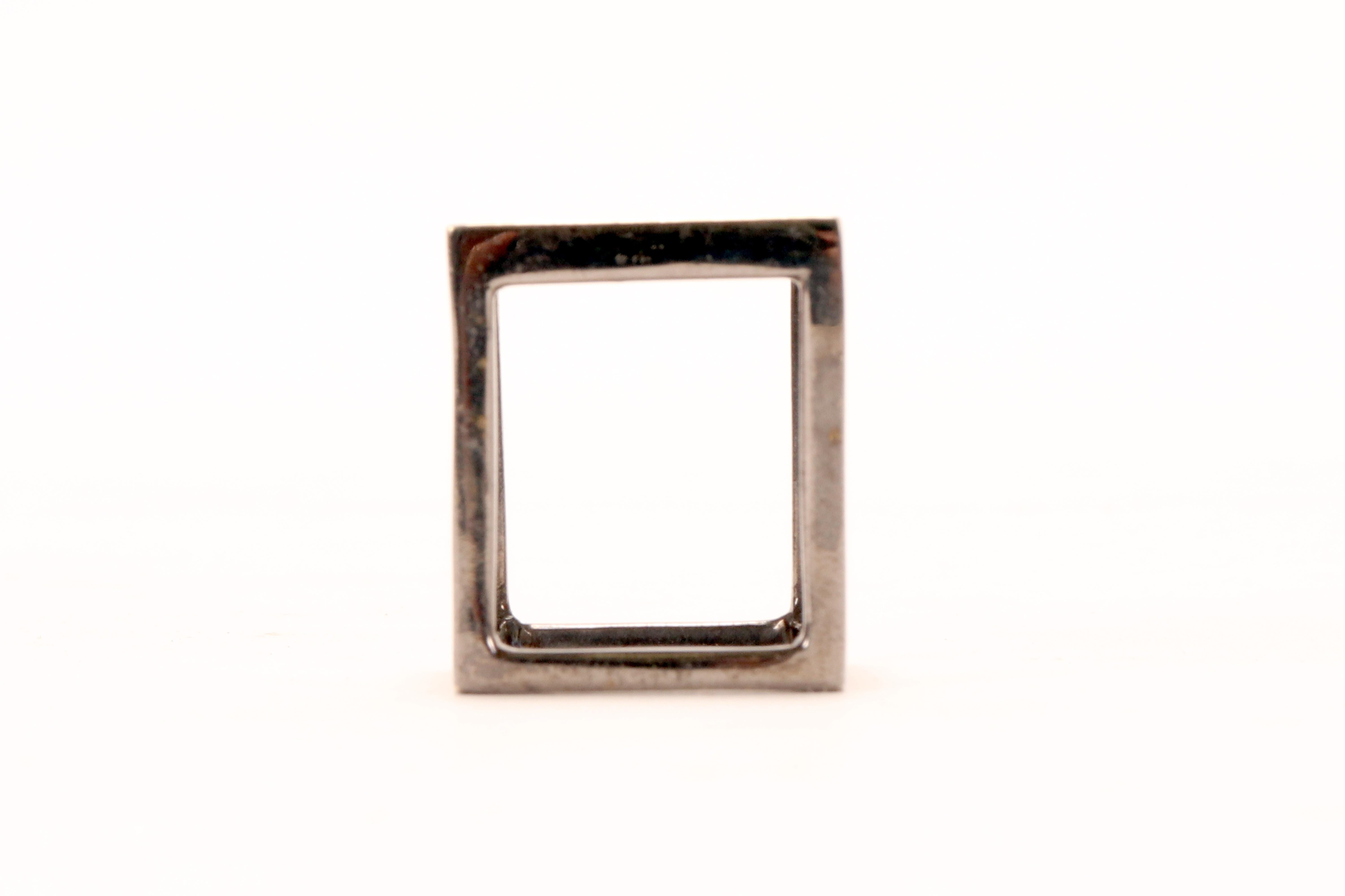 Burnished brass cubic ring. By Stefania Bosio for Ornamenta. Italy, 2000. en vente 5