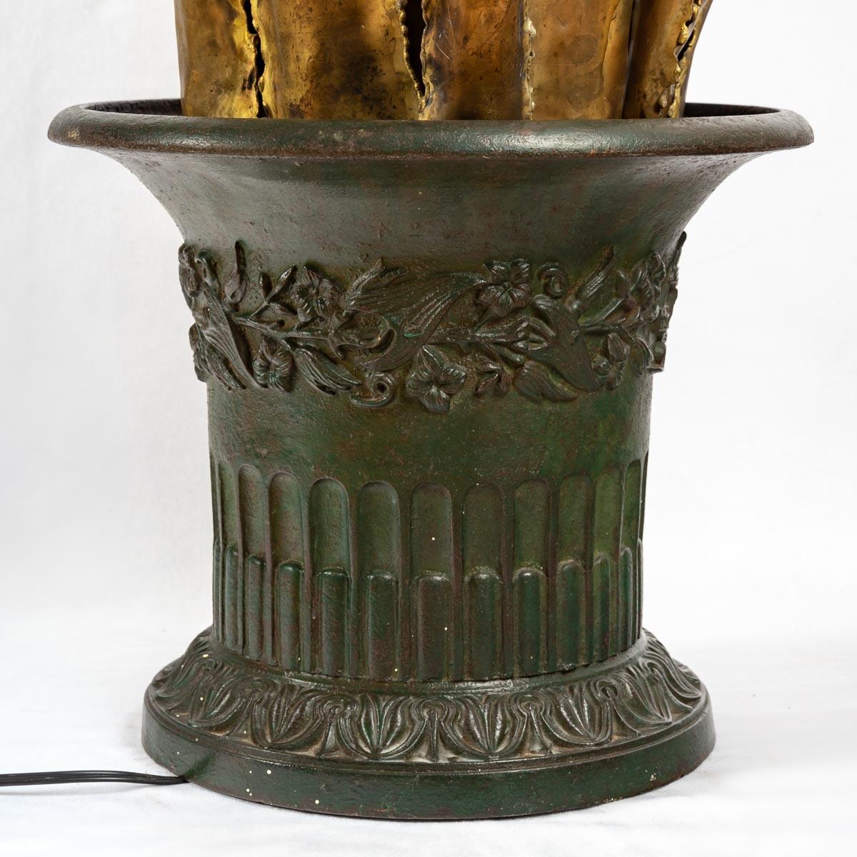 Stehlampe aus brüniertem Messing, La Maison Jansen zugeschrieben, 20. Jahrhundert im Zustand „Hervorragend“ im Angebot in CRÉTEIL, FR
