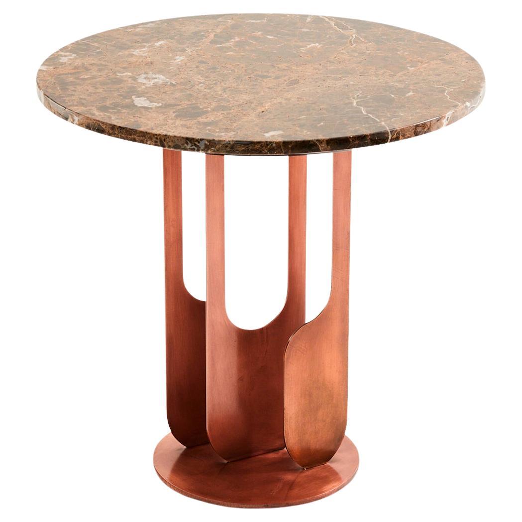 Table d'appoint en cuivre bruni et marbre d'Egg Designs