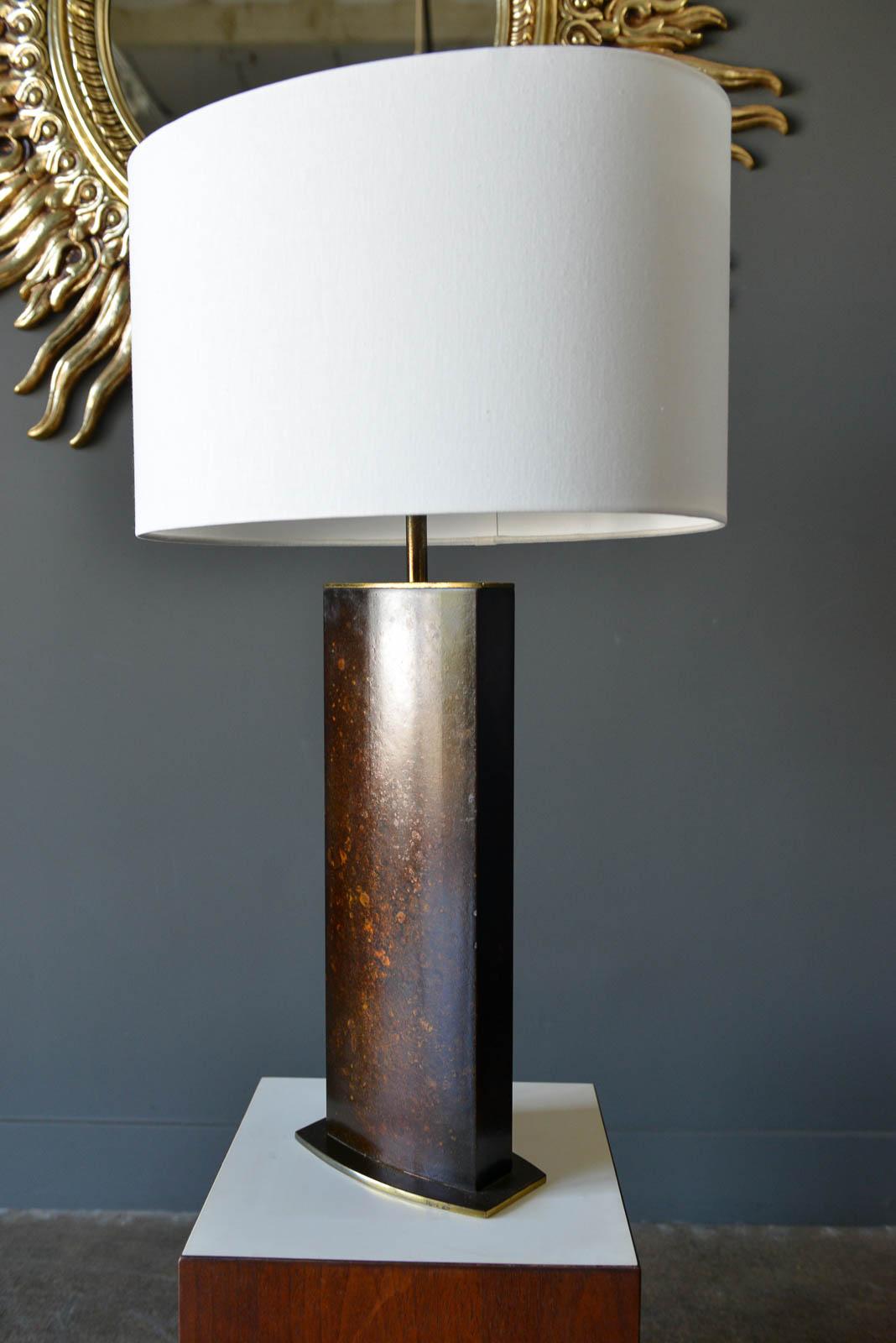 American Burnished Leather and Brass Oval Table Lamp, circa 1970 For Sale