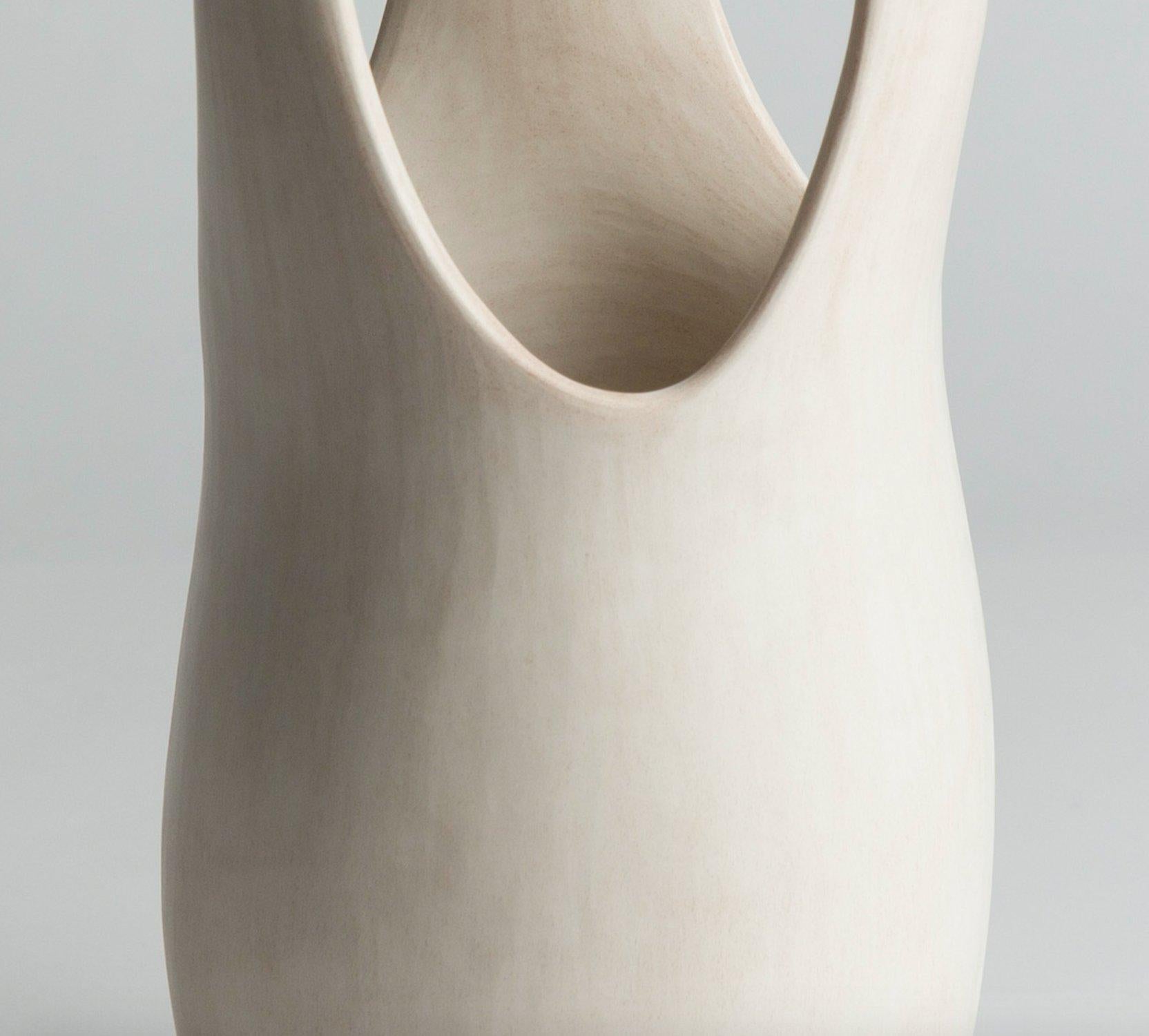 Fluted Ceramic Sculpture by Tina Vlassopulos In New Condition For Sale In New York, NY