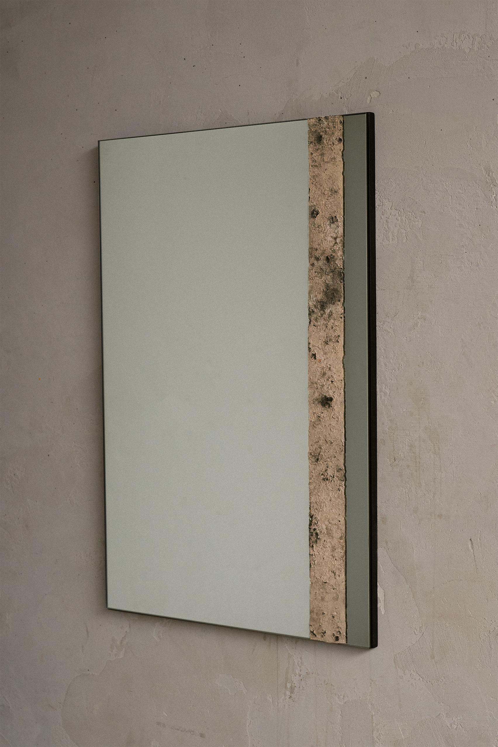 Gebrannte Esche, Contemporary, Minimalistisch, Pompeii Square Spiegel im Zustand „Neu“ im Angebot in Goshen, NY