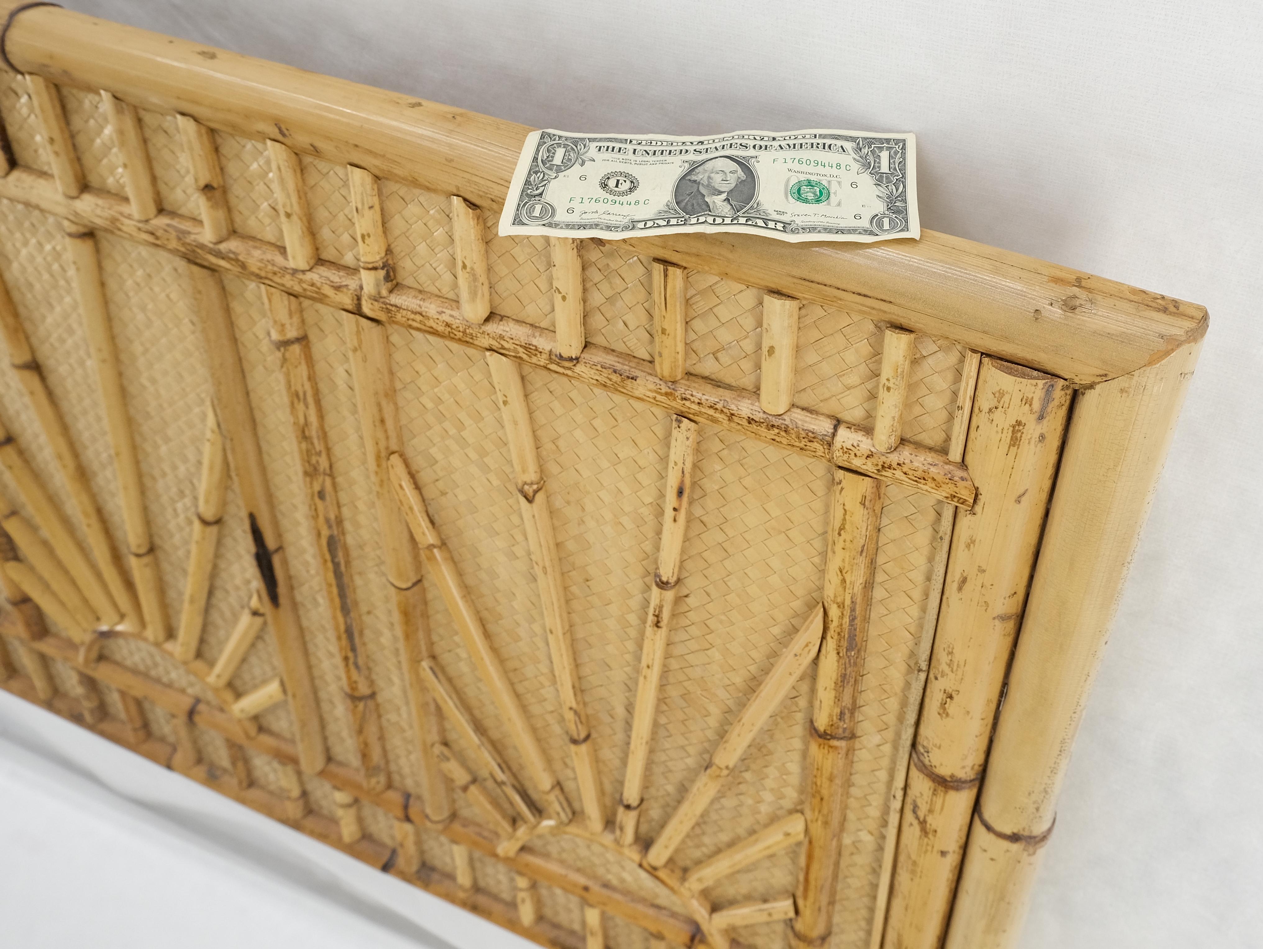 Burnt Bamboo & Grasscloth Sun Burst Pattern Queen Size Headboard Bed MINT In Good Condition For Sale In Rockaway, NJ