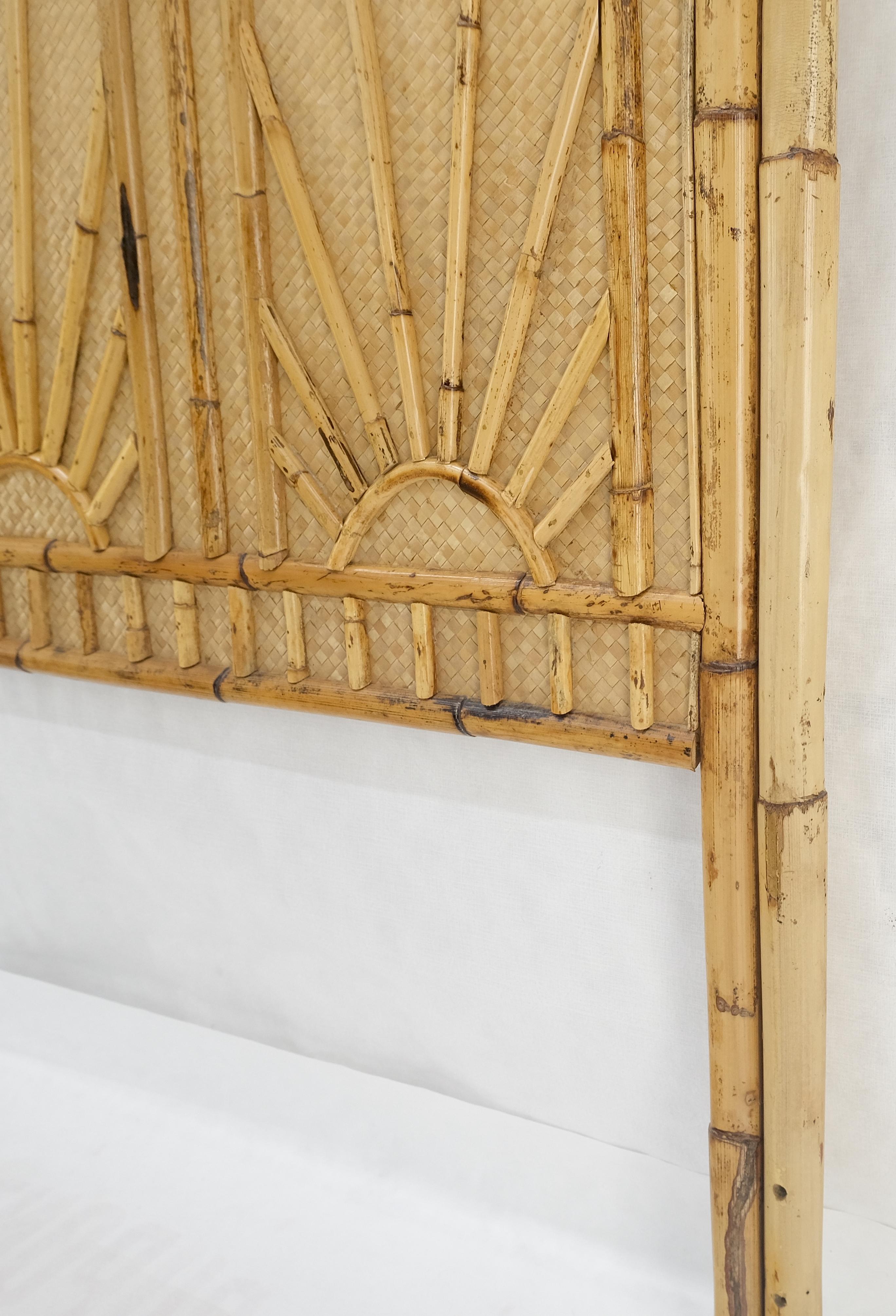 20th Century Burnt Bamboo & Grasscloth Sun Burst Pattern Queen Size Headboard Bed MINT For Sale