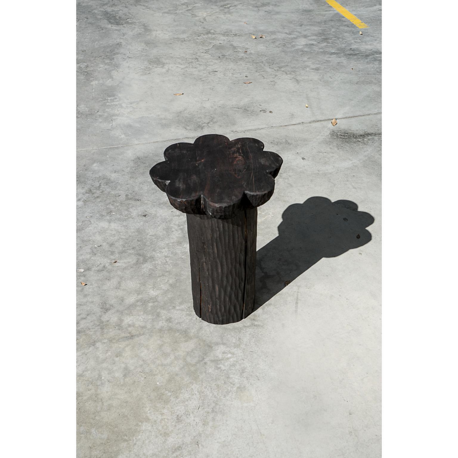 Mesas / Taburetes C Negro Quemado by Toca con los Ojos Posmoderno en venta