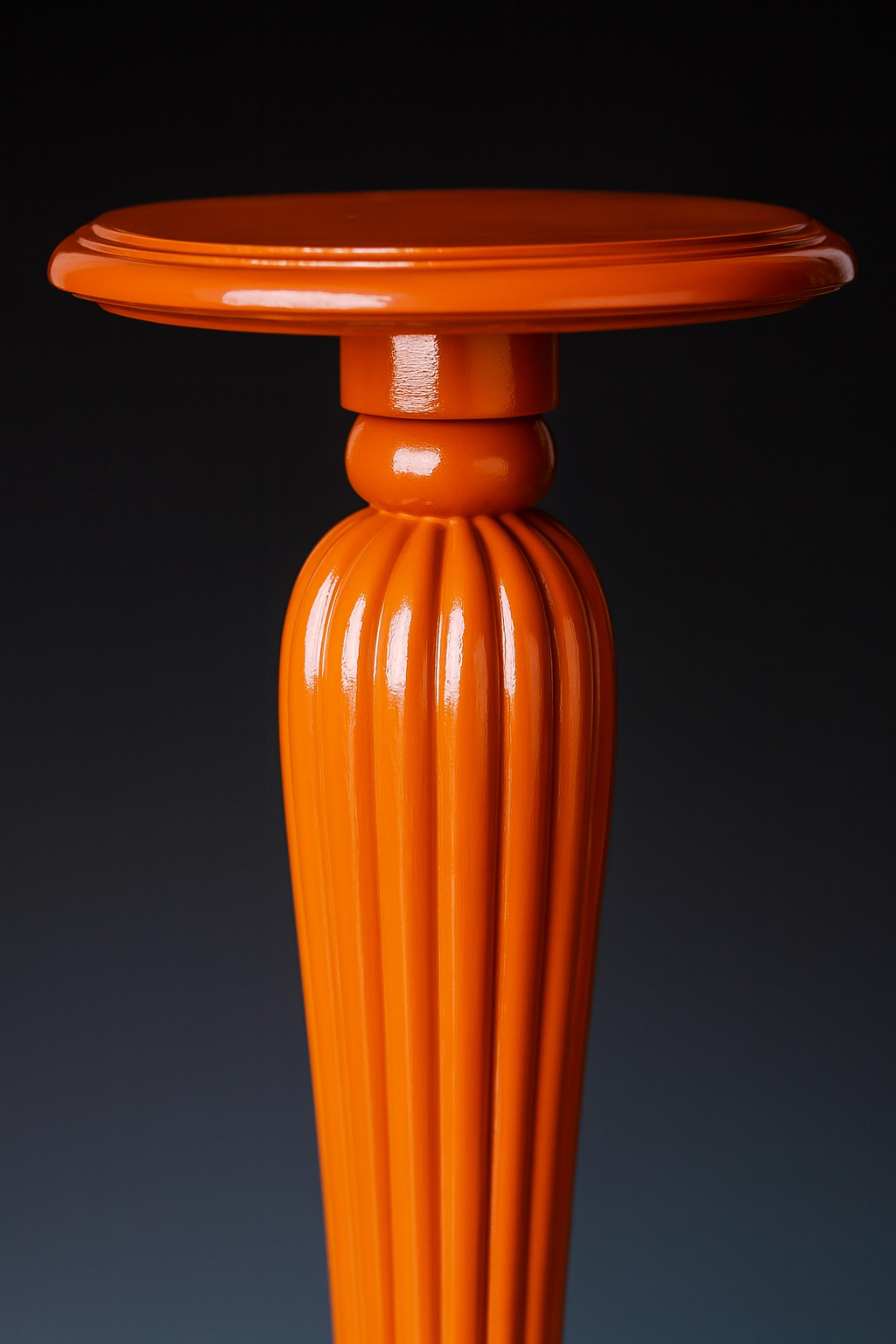 Chestnut Burnt Ochre Color Classical Wooden Column Pedestal, 20th Century For Sale
