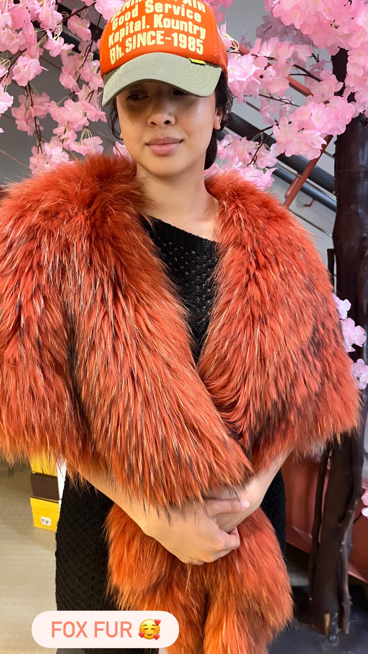 Châle étole en fourrure de renard orange brûlé circa 1980 Pour femmes en vente
