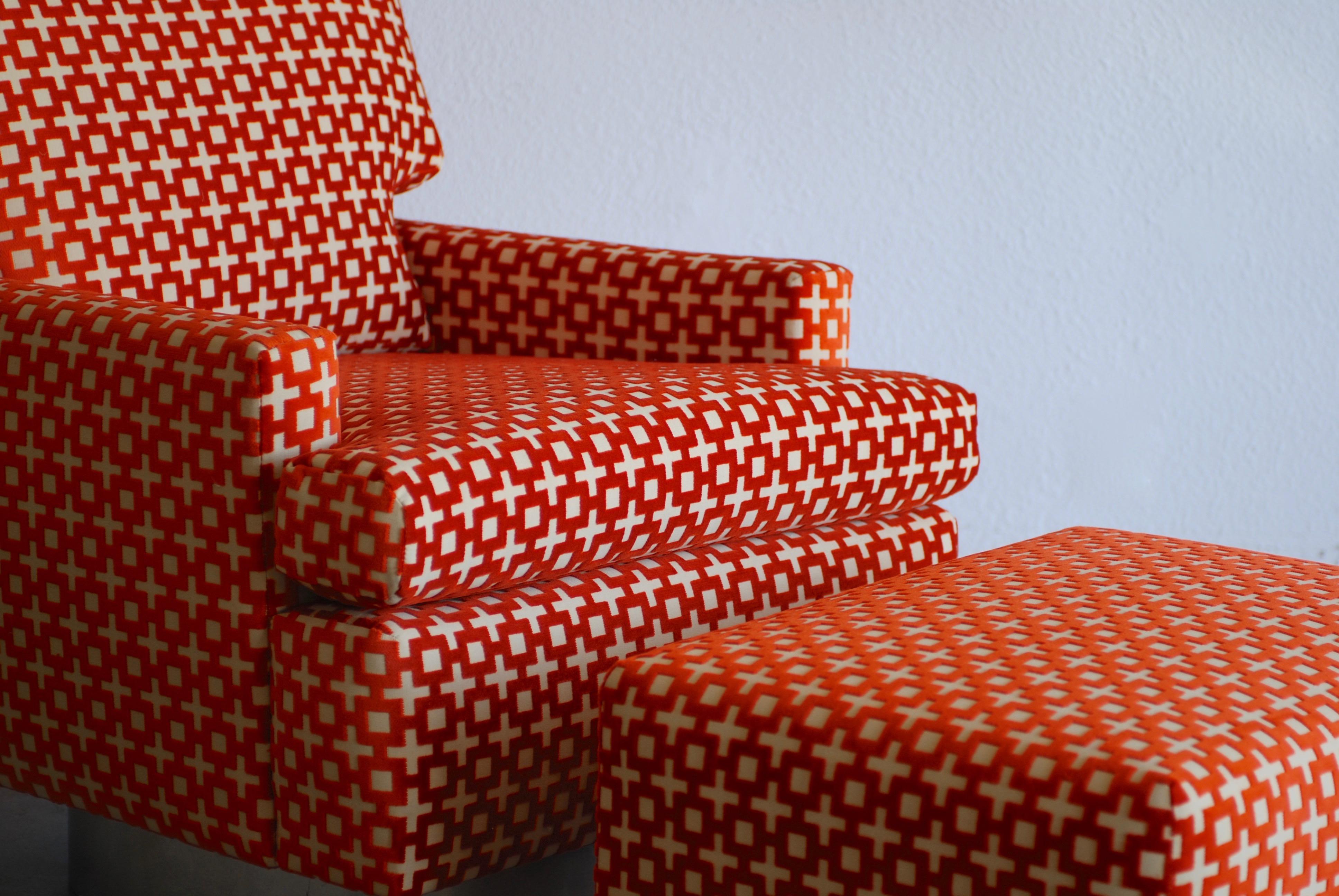 Mid-Century Modern Burnt Orange Geometric Pattern Chrome Base Swivel Lounge Chair and Ottoman