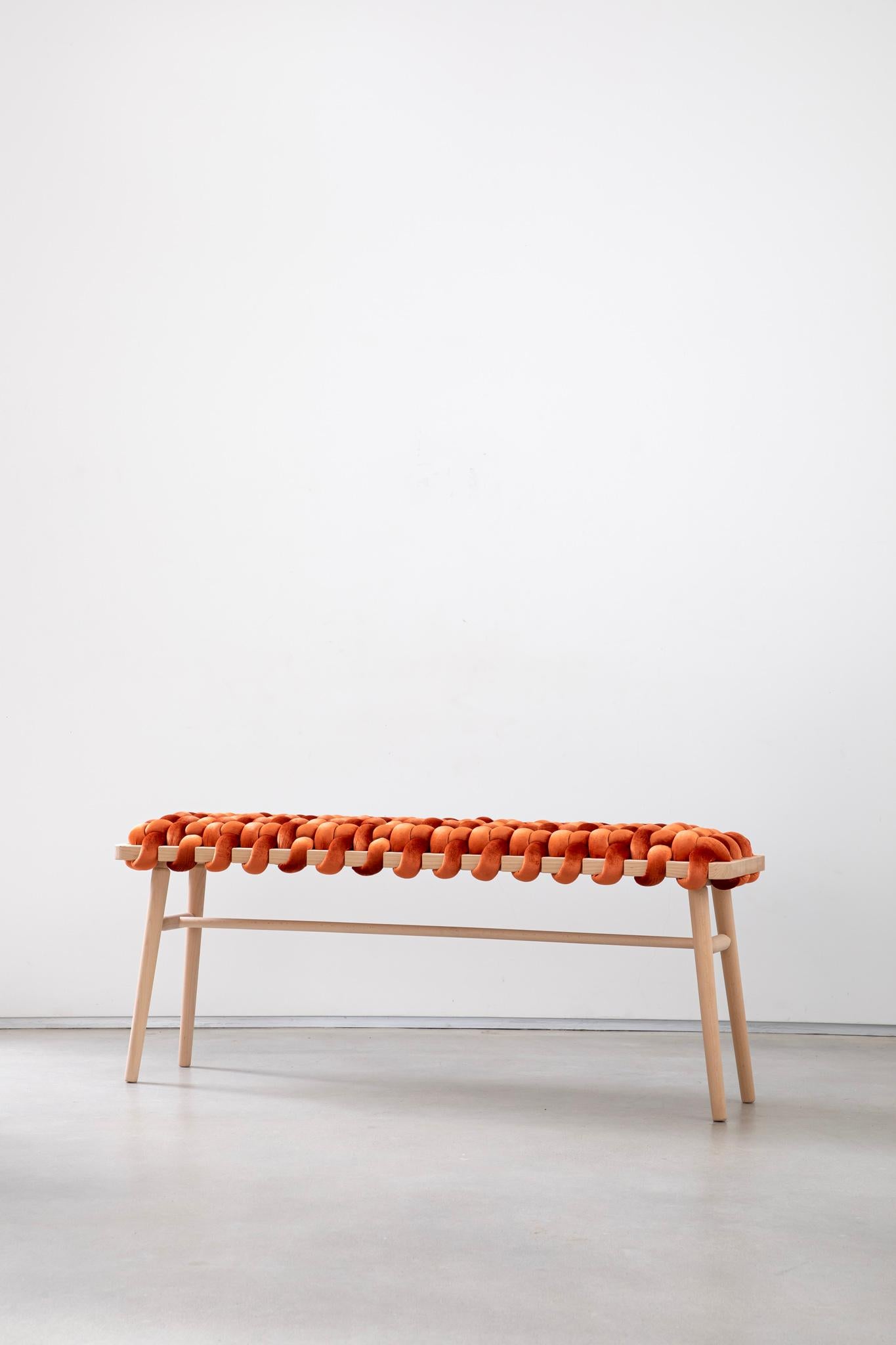 Hand Made Velvet Orange Brûlé Banc Tissé 47" Longueur par Knots Studio