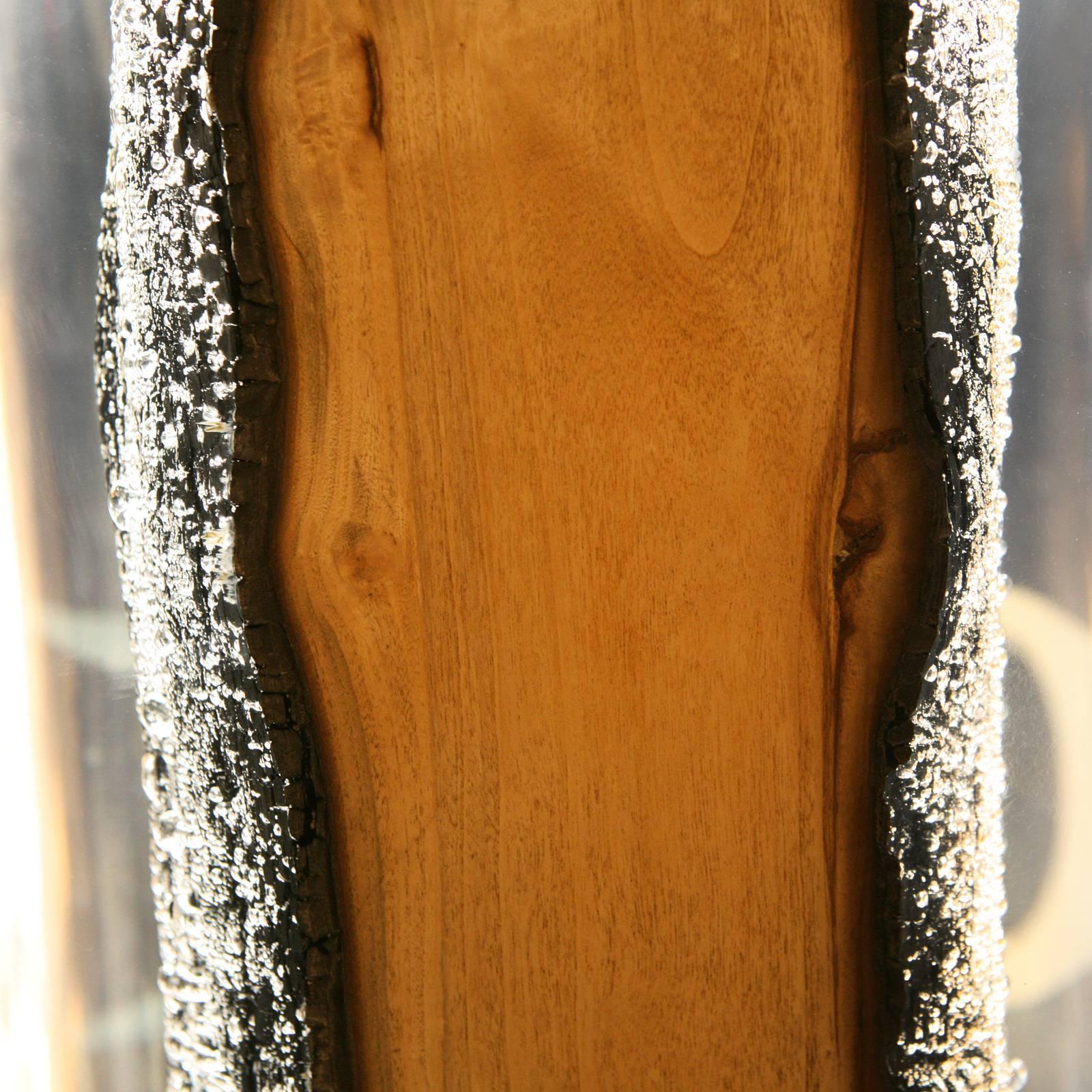 Table d'appoint en forme de coffre brûlé avec verre acrylique et bois massif brûlé en vente 1