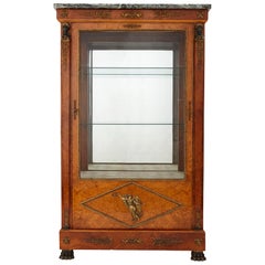 Meuble de rangement Burr-Amboyna en marbre, doré et bronze patiné de la Maison Krieger