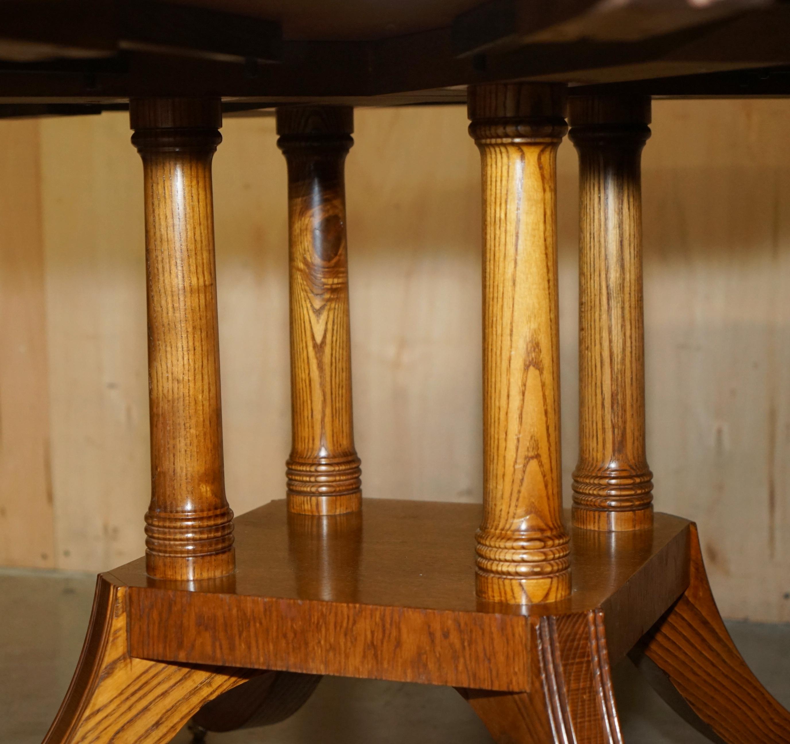 Fatto a mano I TAVOLI DIVERSI ROUND ESTENSIBILI BURR & BURL OAK possono ospitare da 6 a 10 persone. in vendita